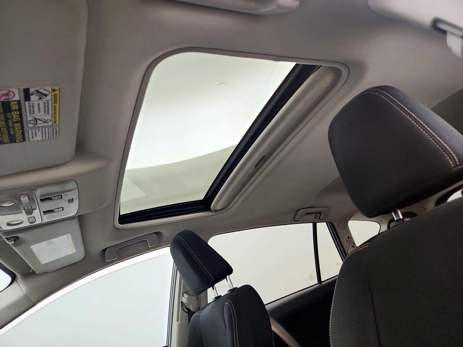 Thumbnail: 2013 Toyota RAV4 - 19