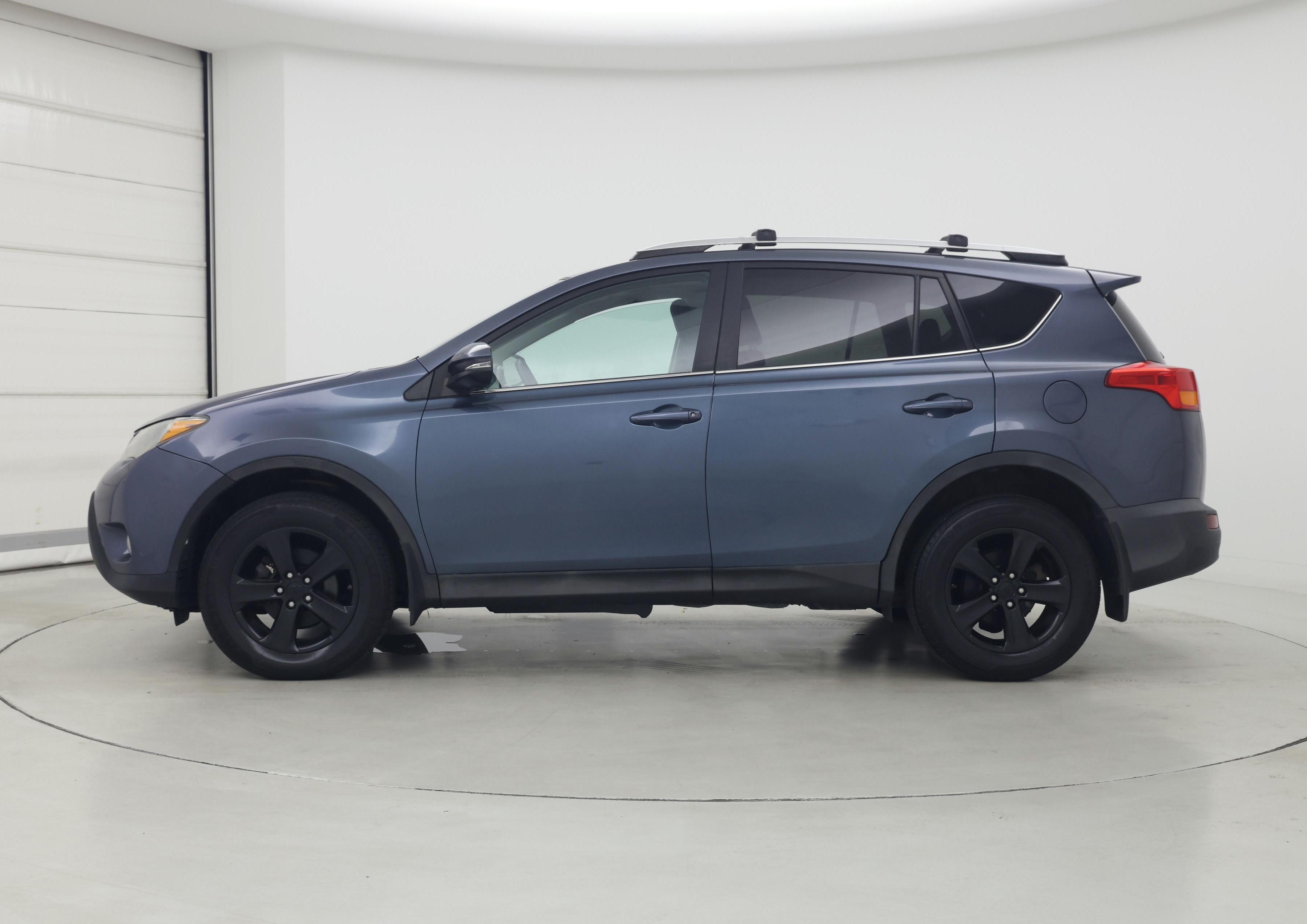 Thumbnail: 2013 Toyota RAV4 - 3