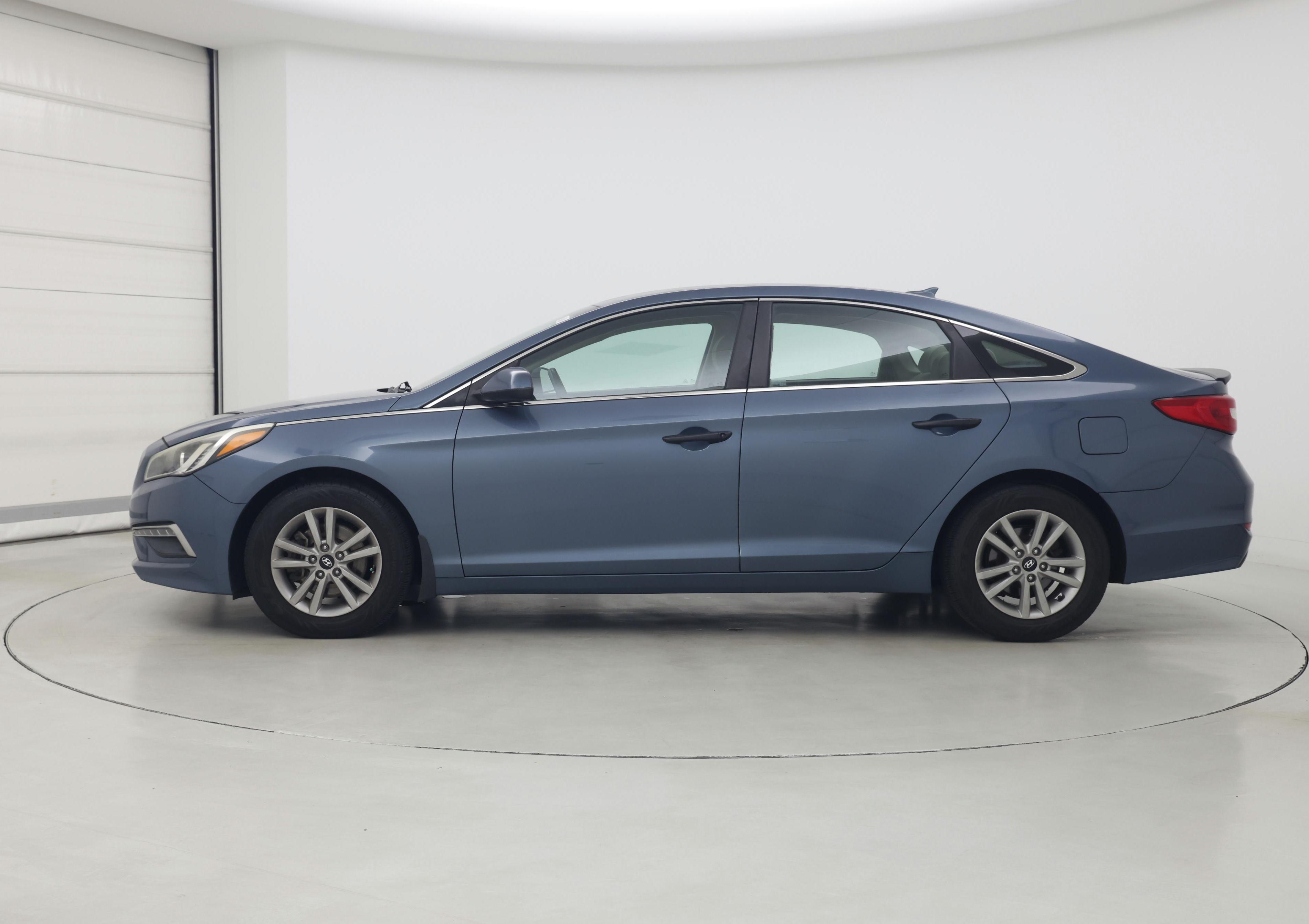 Thumbnail: 2015 Hyundai Sonata - 3