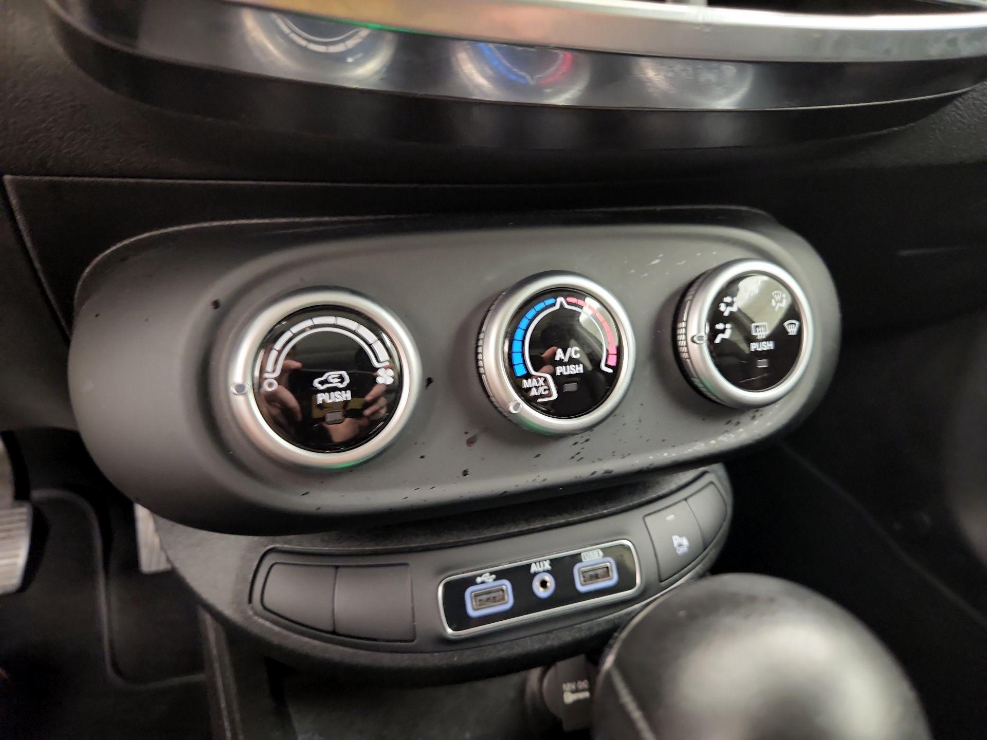 Thumbnail: 2019 Fiat 500X - 16