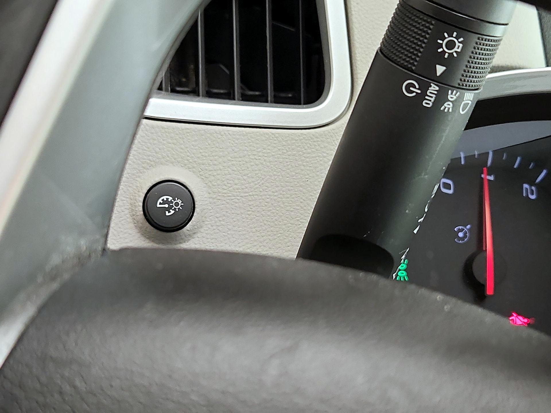 Thumbnail: 2015 Chevrolet Equinox - 13