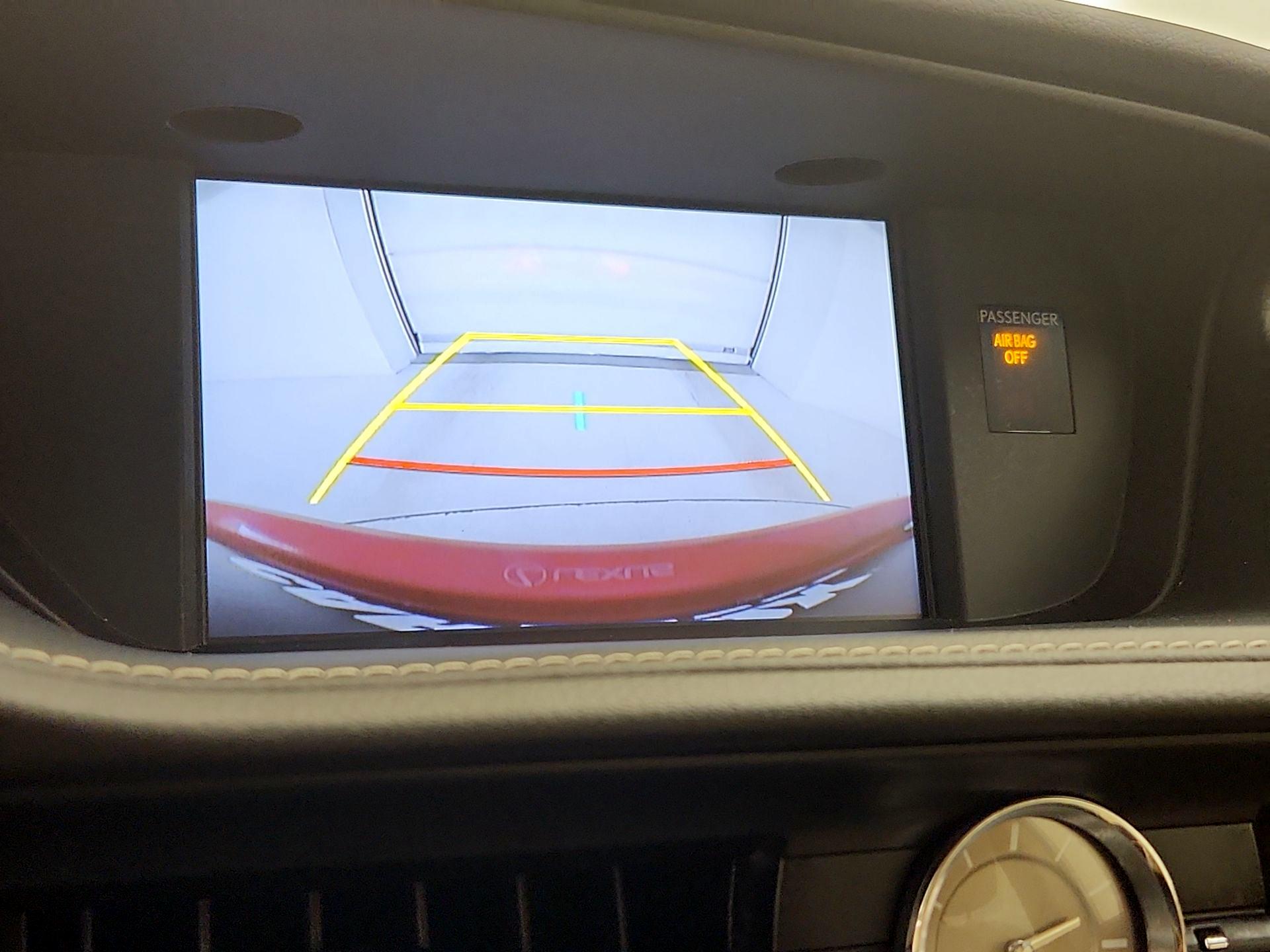 Thumbnail: 2015 Lexus ES - 15