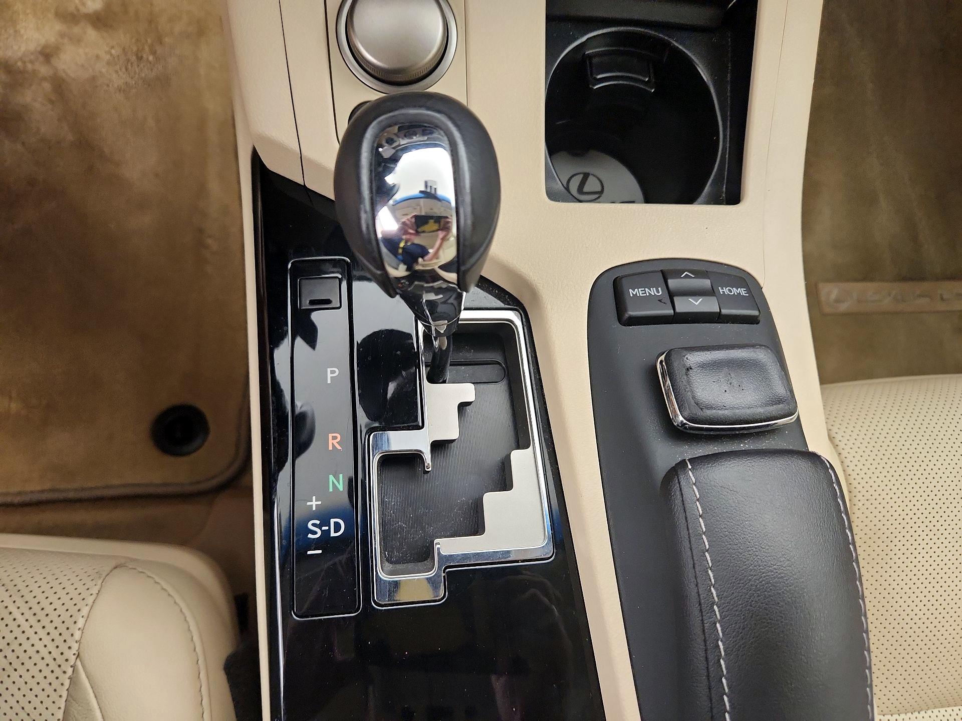 Thumbnail: 2015 Lexus ES - 18