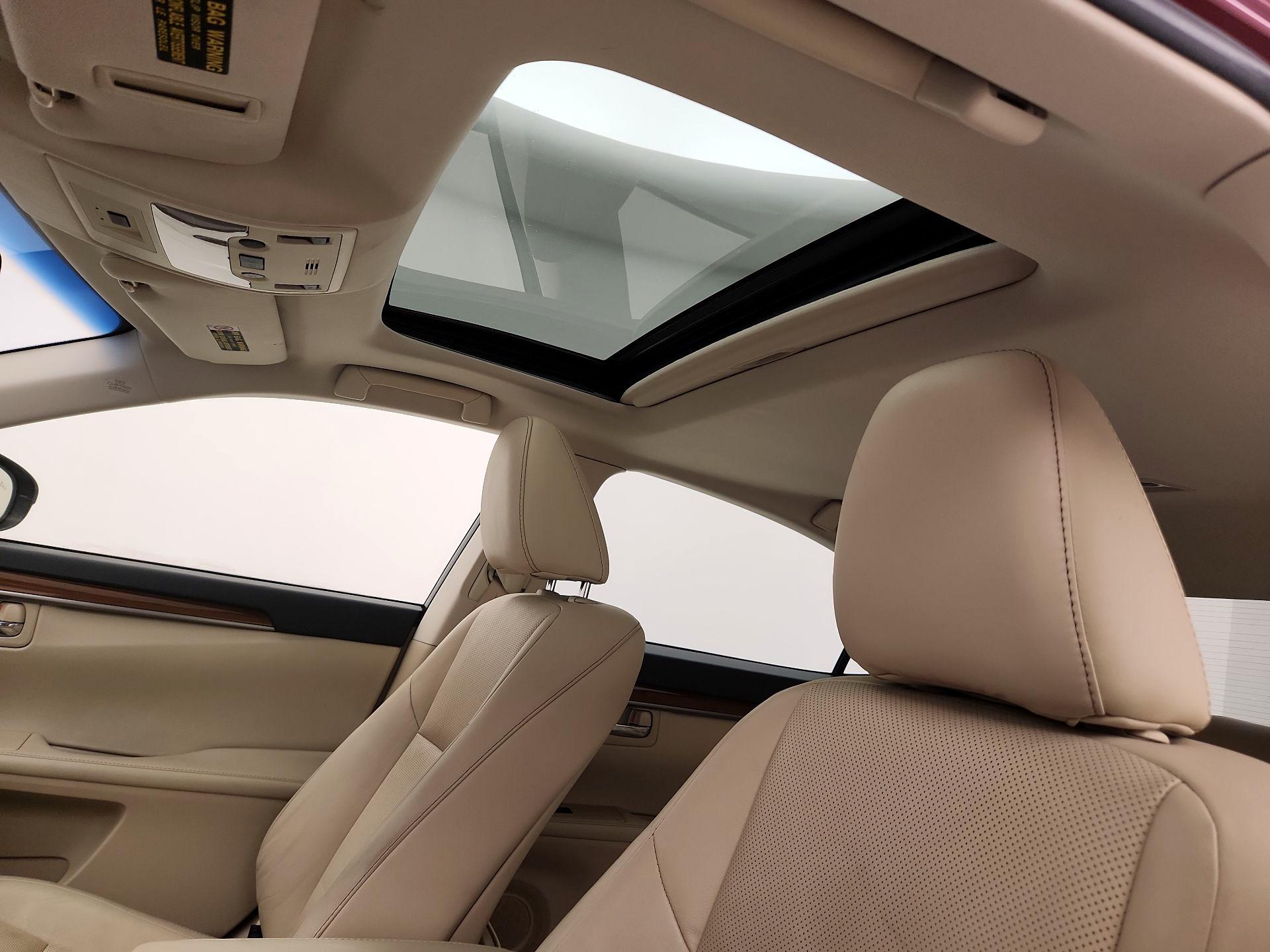 Thumbnail: 2015 Lexus ES - 20
