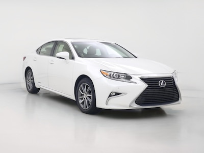 White 2016 Lexus ES 300h