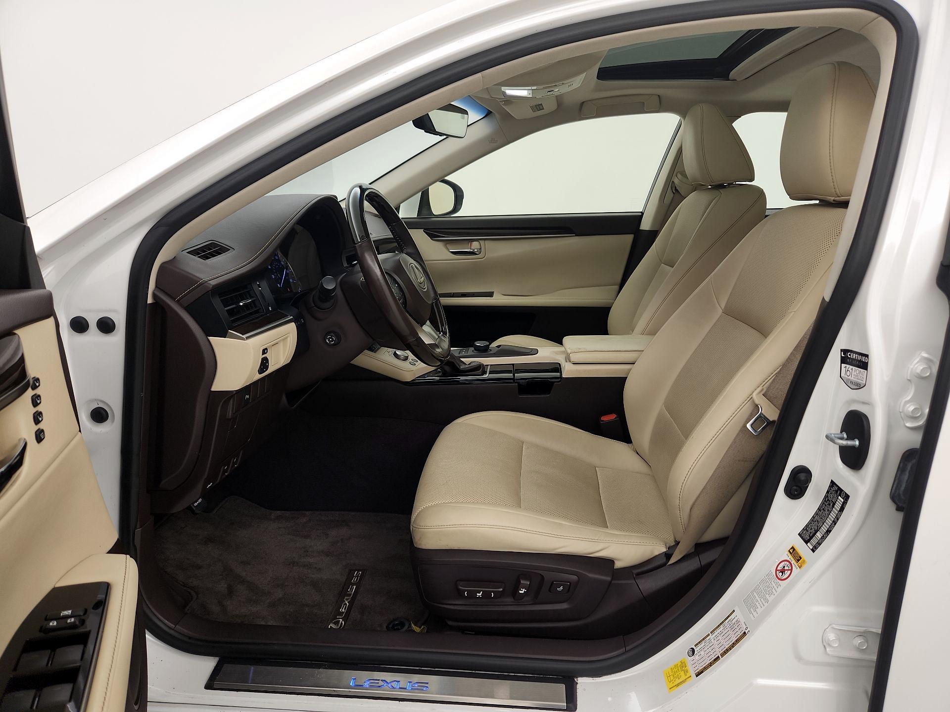 Thumbnail: 2016 Lexus ES - 11