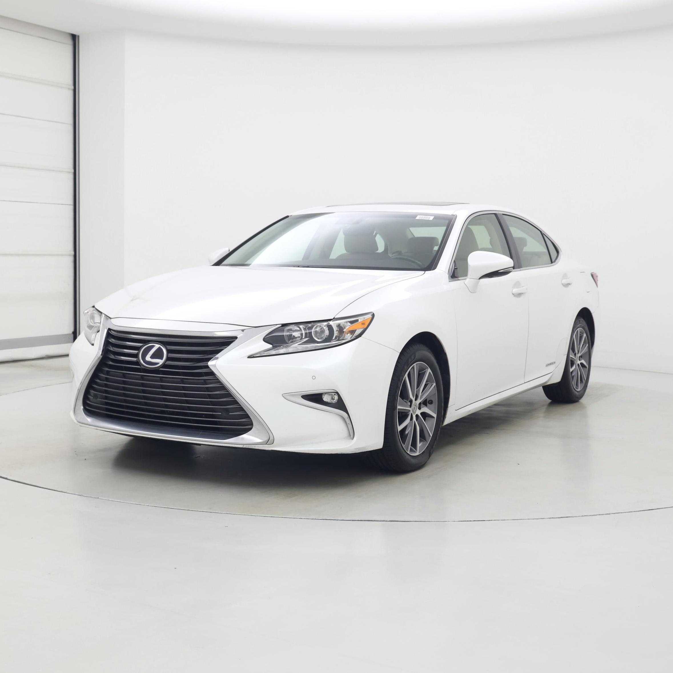 Thumbnail: 2016 Lexus ES - 4