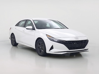 White 2022 Hyundai Elantra SEL