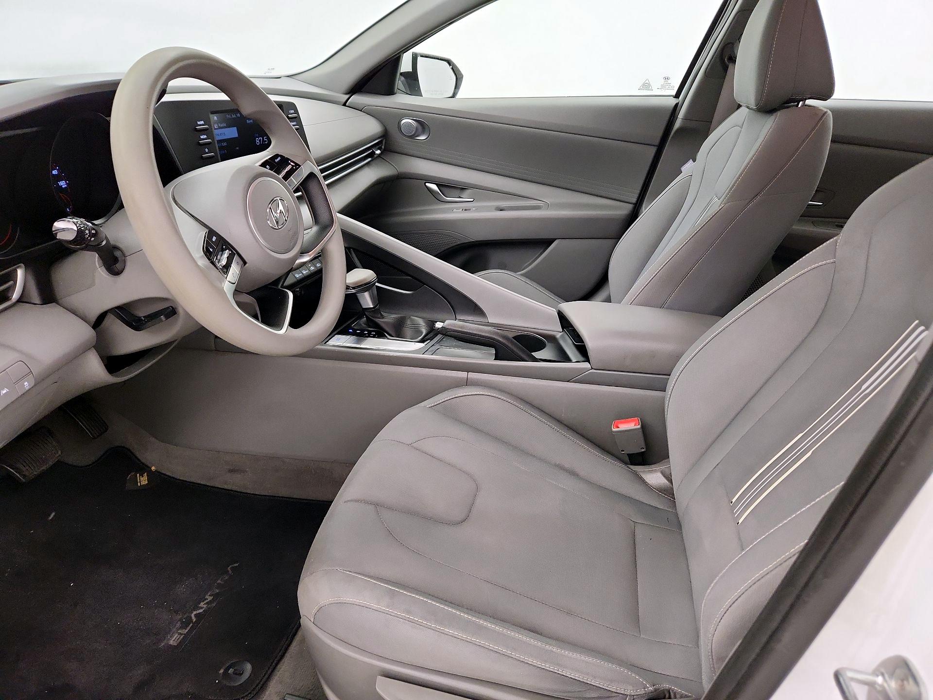 Thumbnail: 2022 Hyundai Elantra - 11
