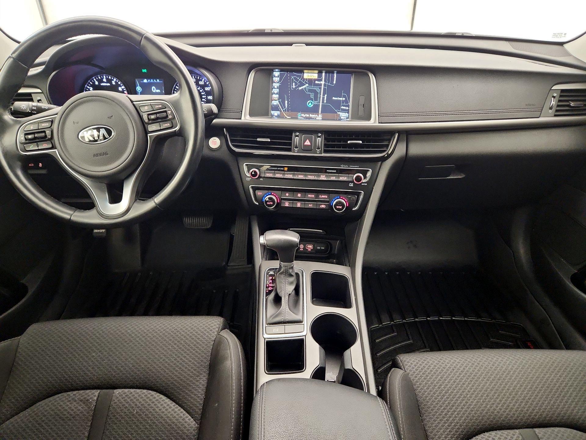 Thumbnail: 2016 Kia Optima - 9