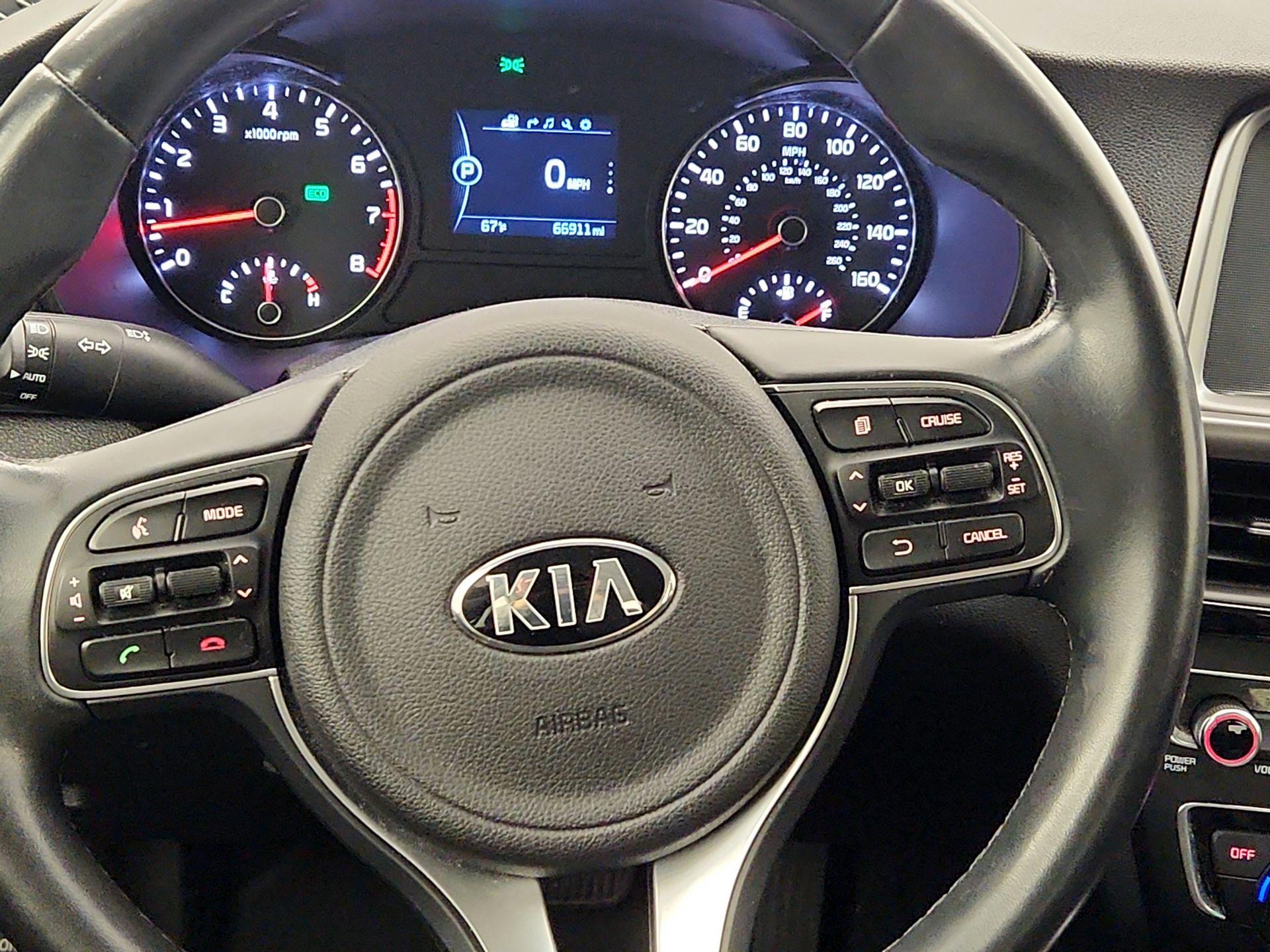 Thumbnail: 2016 Kia Optima - 10