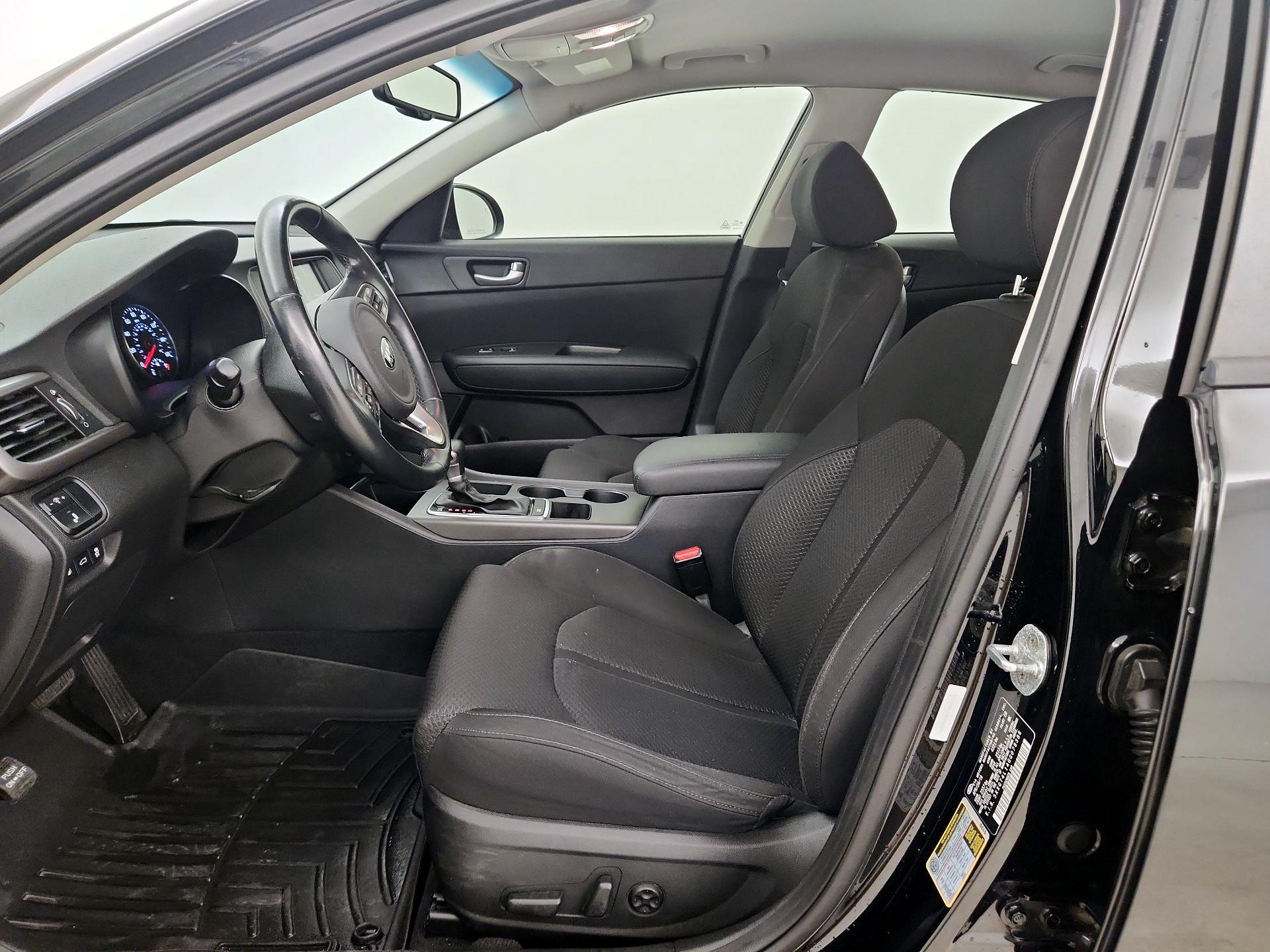 Thumbnail: 2016 Kia Optima - 11