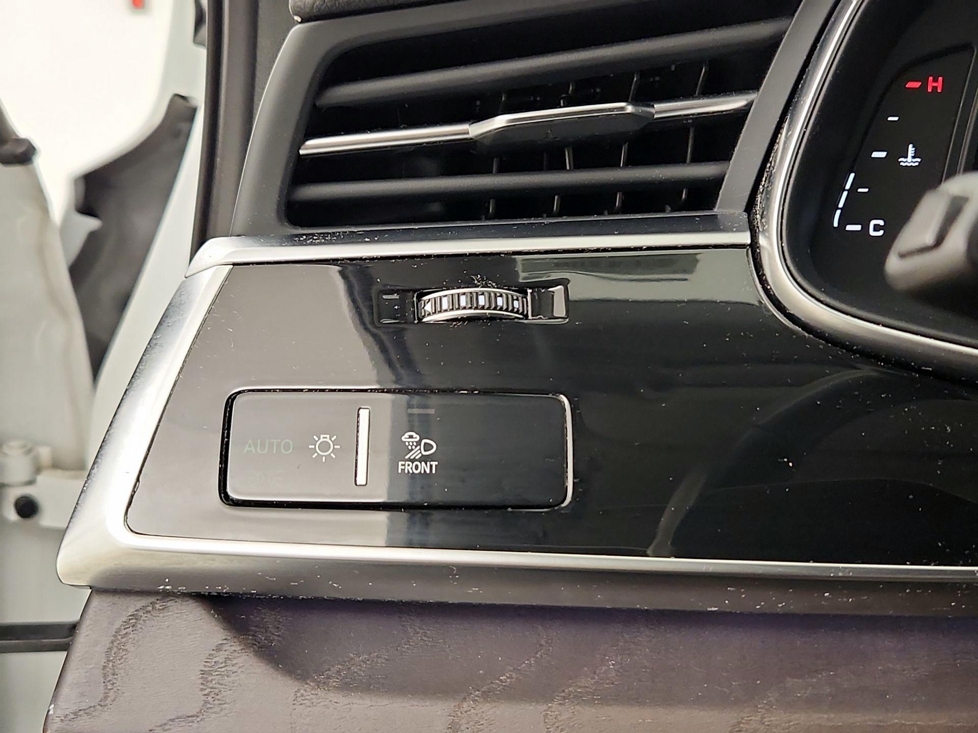 Thumbnail: 2021 Audi Q7 - 13