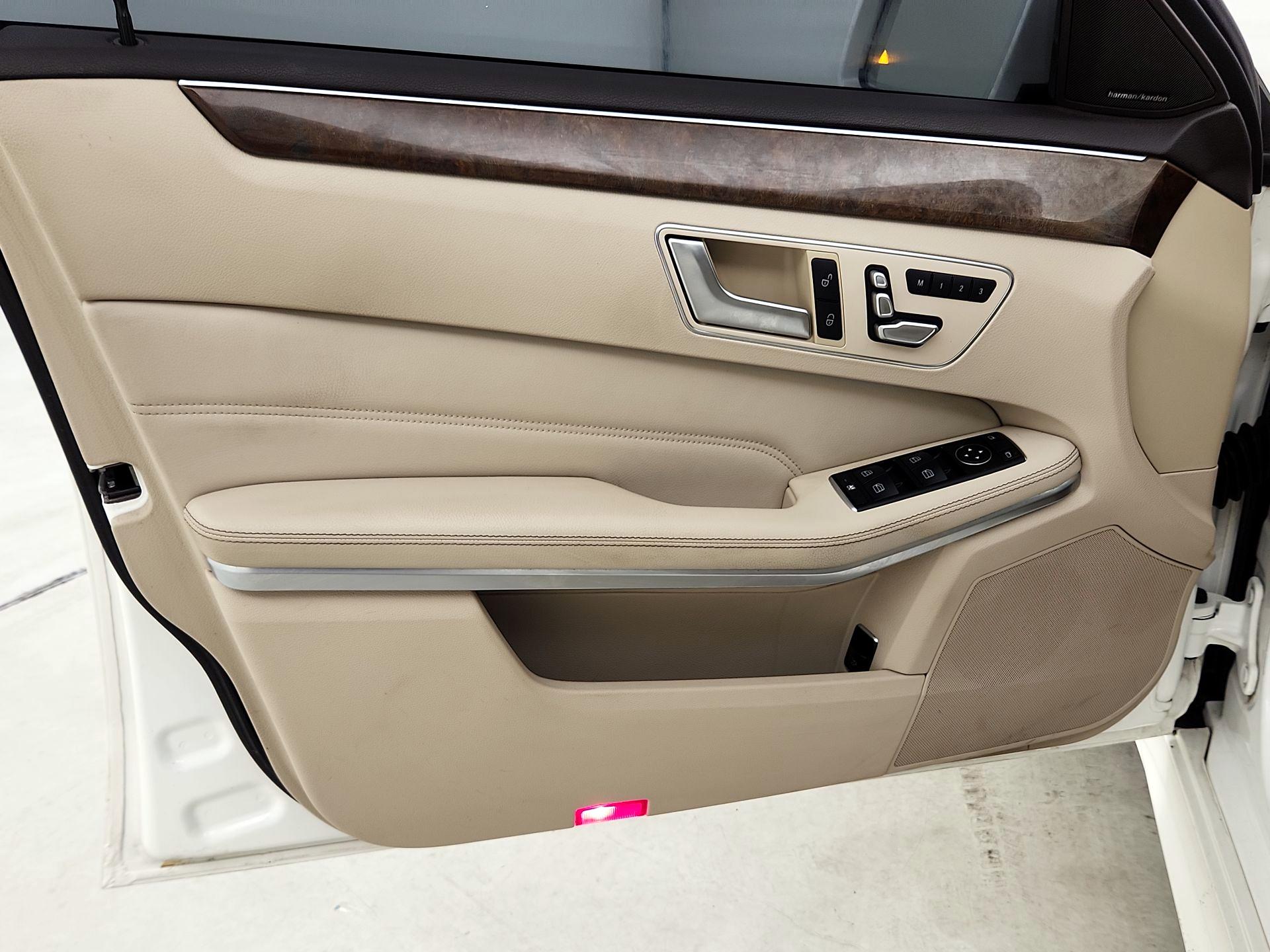 Thumbnail: 2014 Mercedes-Benz E-Class - 12