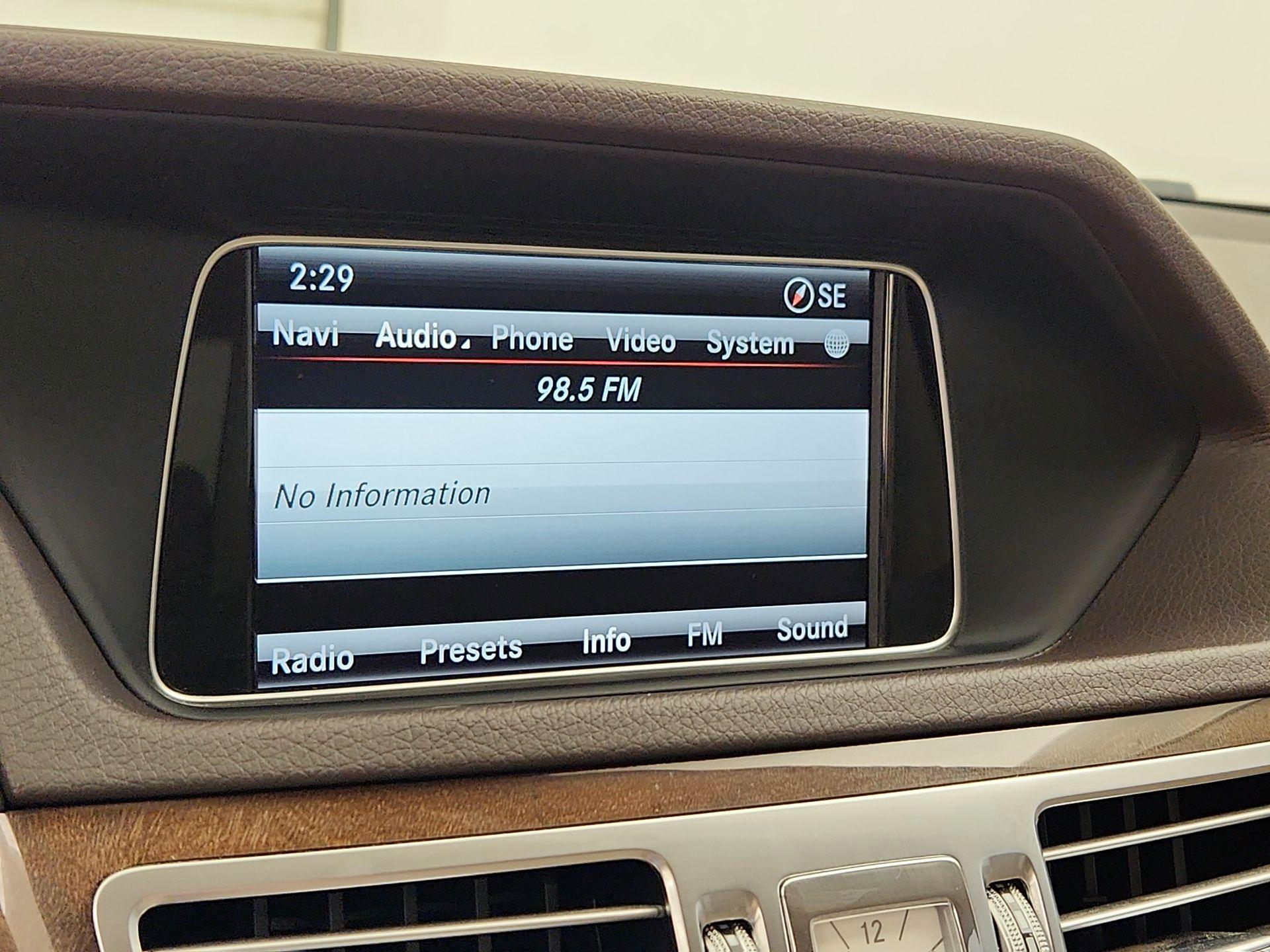 Thumbnail: 2014 Mercedes-Benz E-Class - 15