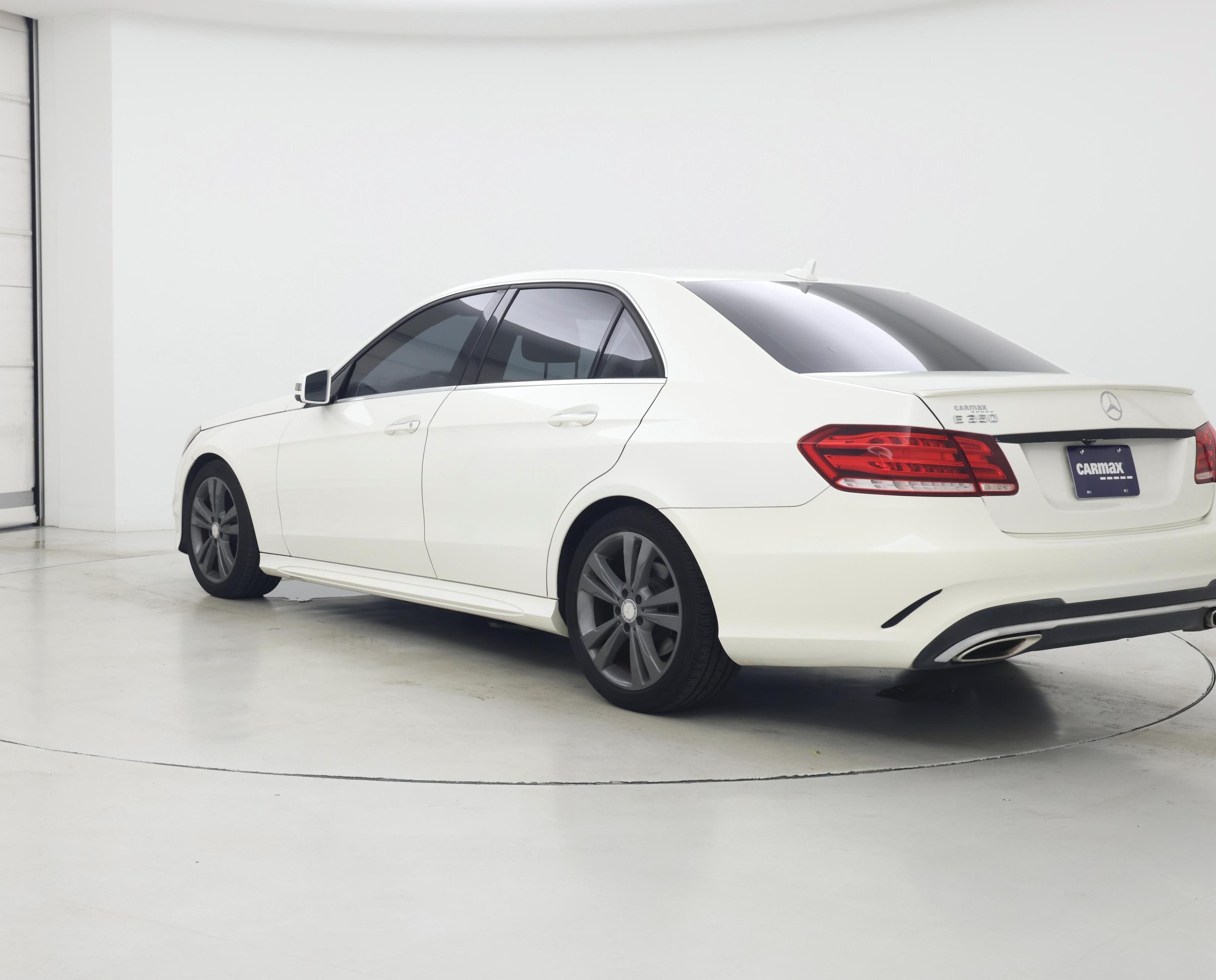 Thumbnail: 2014 Mercedes-Benz E-Class - 2