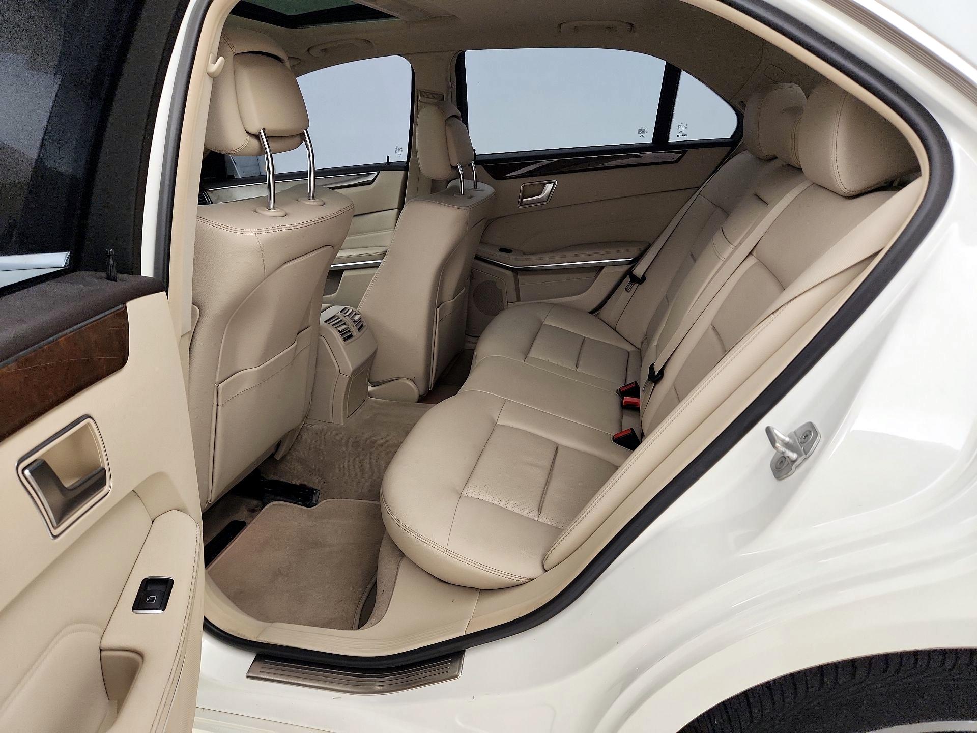 Thumbnail: 2014 Mercedes-Benz E-Class - 20
