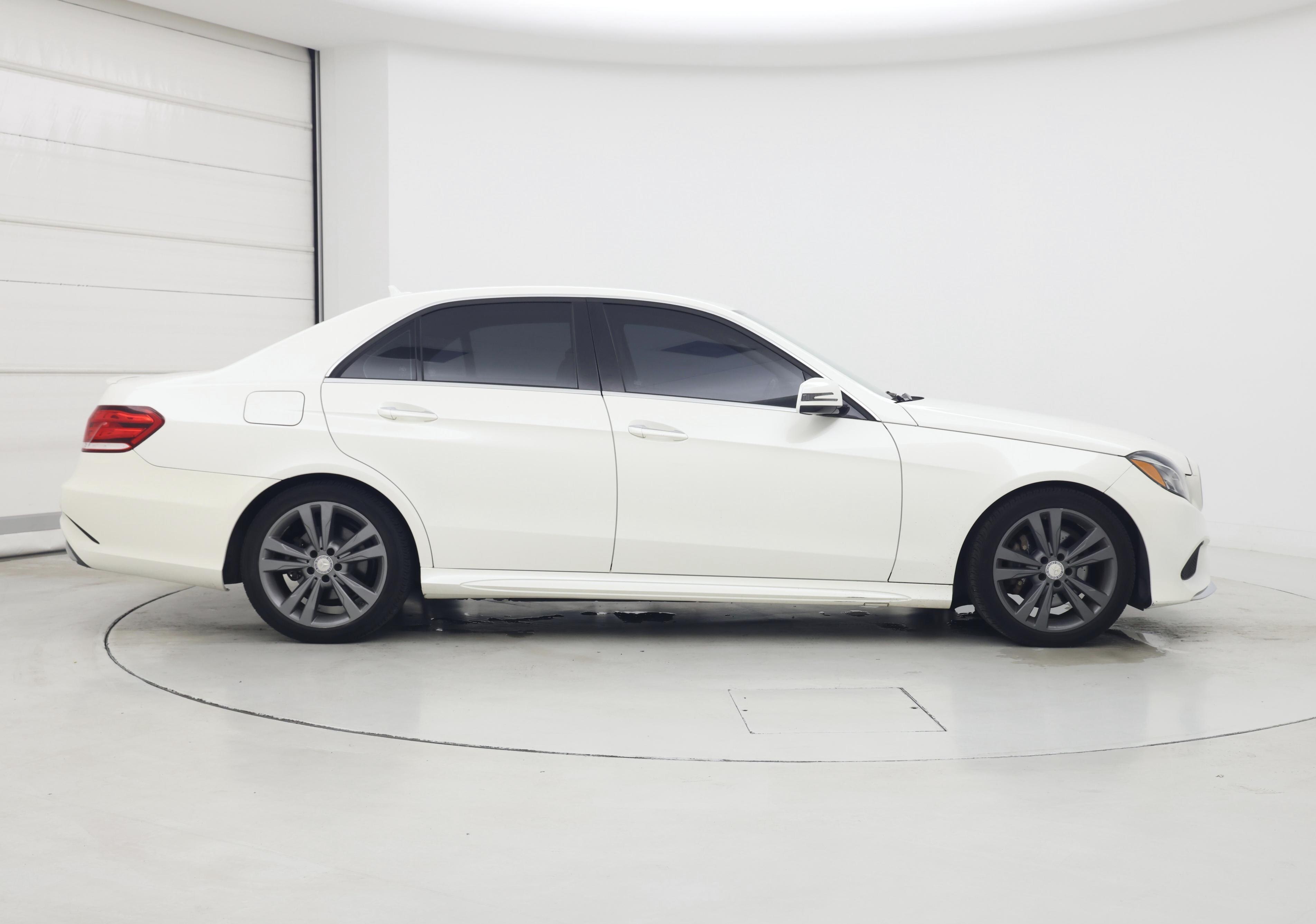 Thumbnail: 2014 Mercedes-Benz E-Class - 7