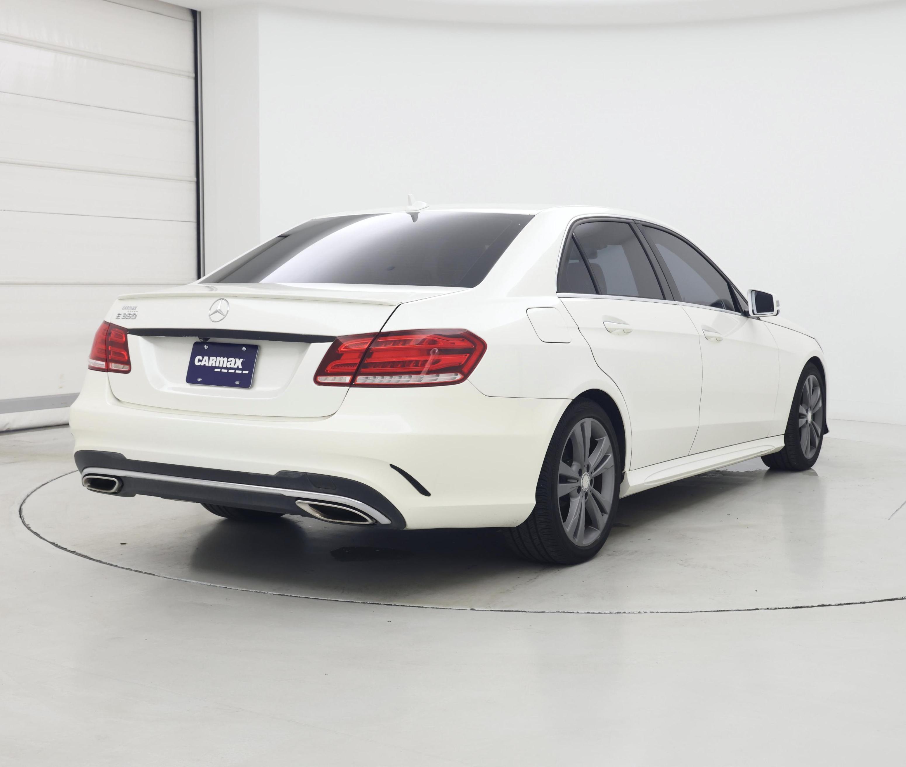 Thumbnail: 2014 Mercedes-Benz E-Class - 8