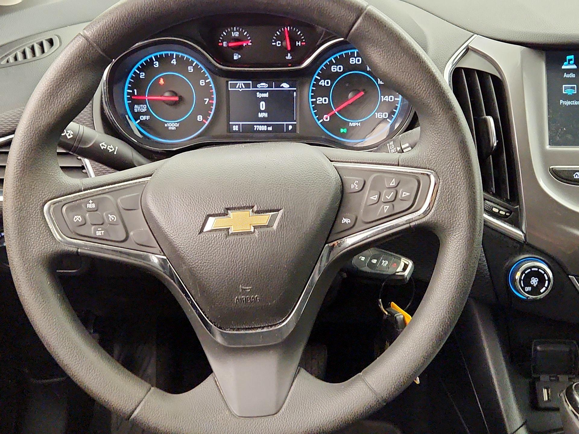 Thumbnail: 2017 Chevrolet Cruze - 10