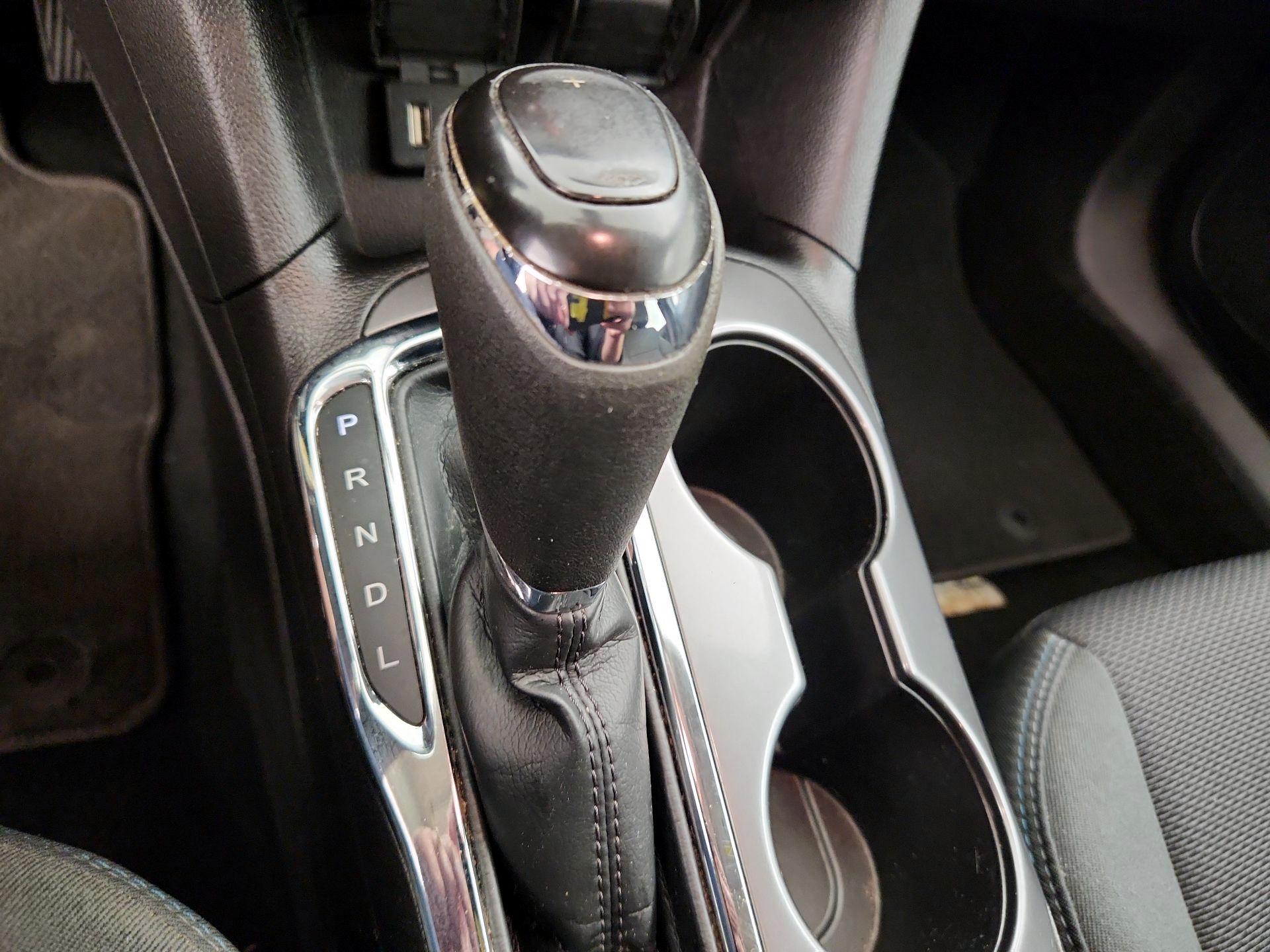Thumbnail: 2017 Chevrolet Cruze - 17