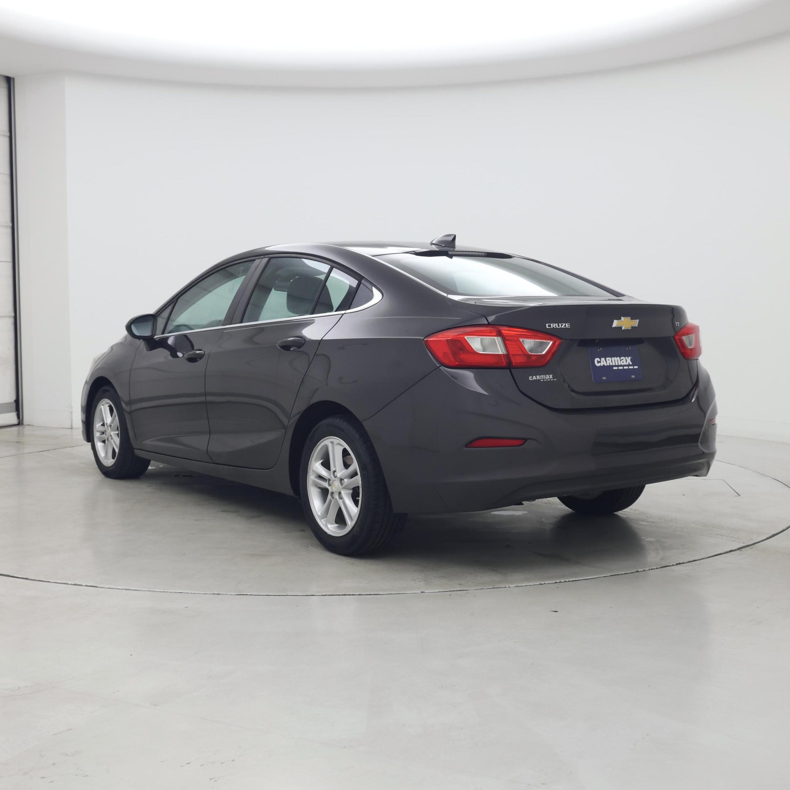 Thumbnail: 2017 Chevrolet Cruze - 2