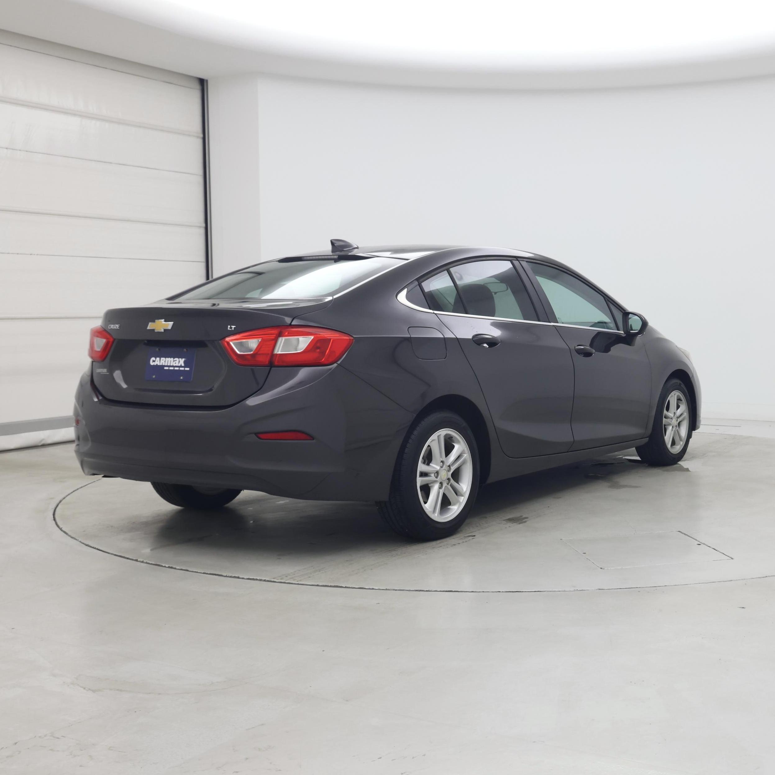 Thumbnail: 2017 Chevrolet Cruze - 8