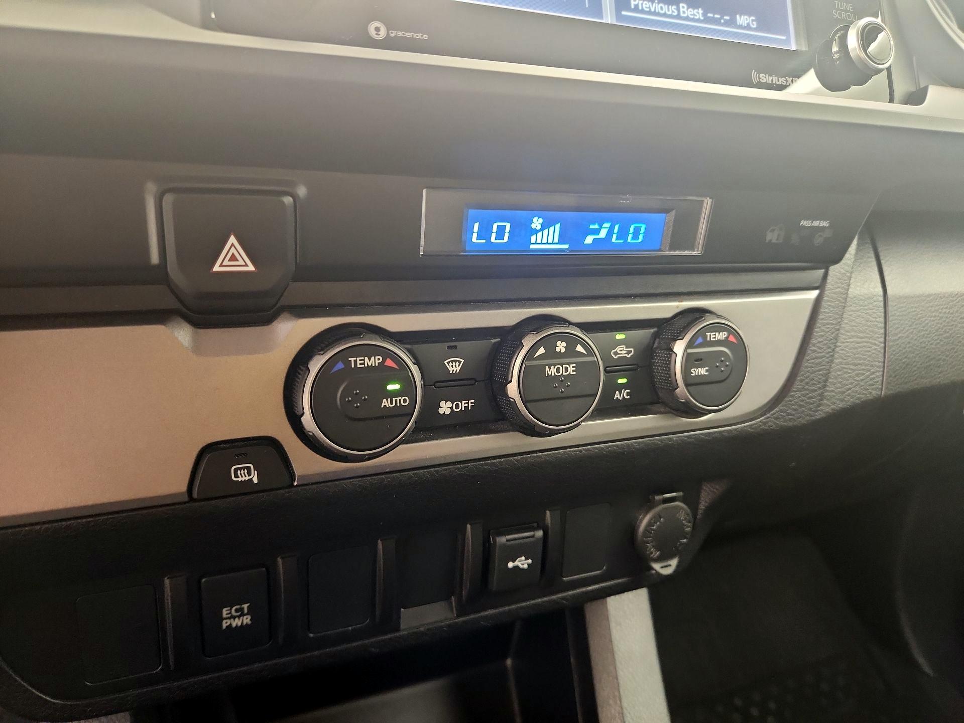 Thumbnail: 2022 Toyota Tacoma - 16