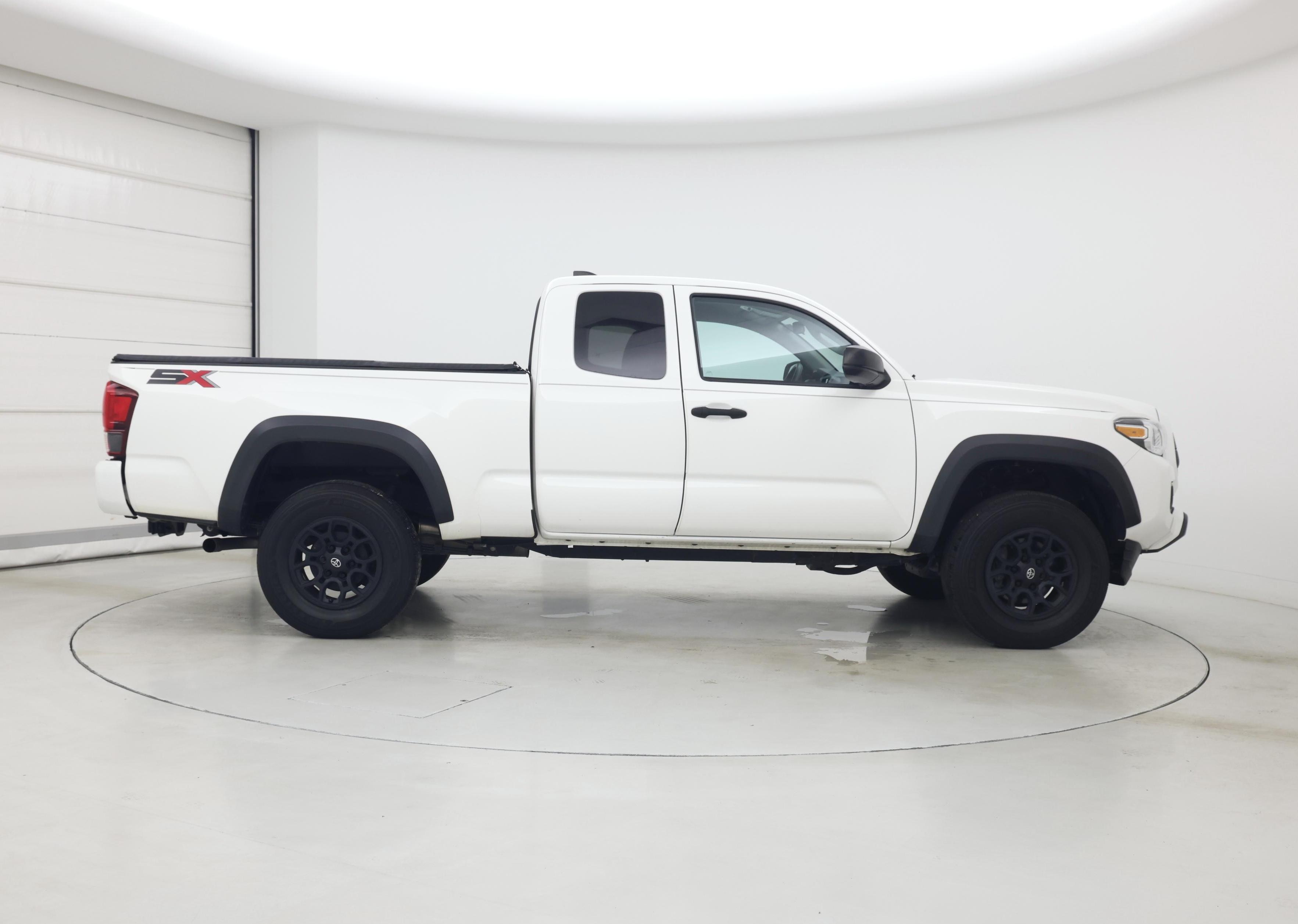Thumbnail: 2022 Toyota Tacoma - 7