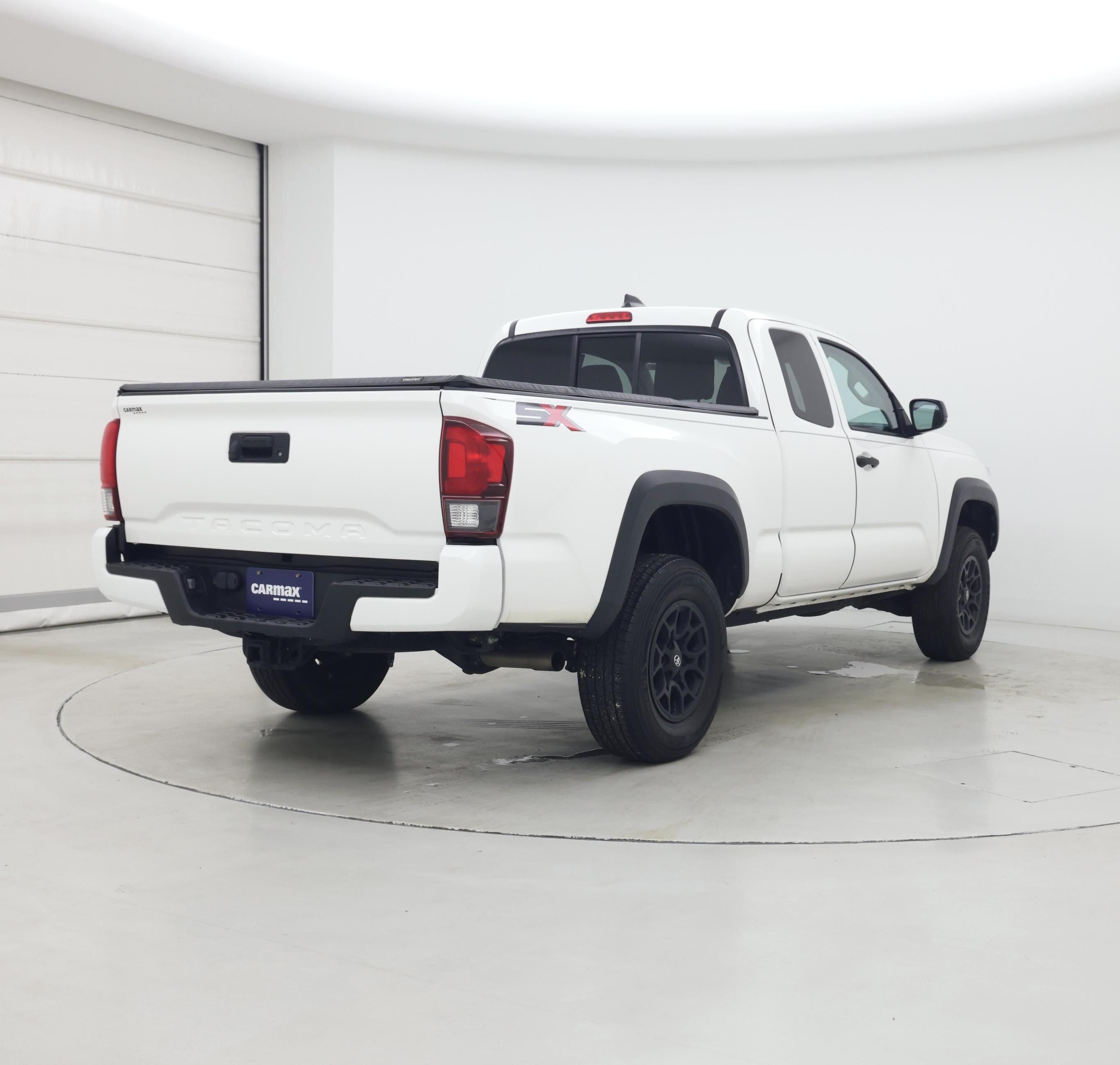 Thumbnail: 2022 Toyota Tacoma - 8