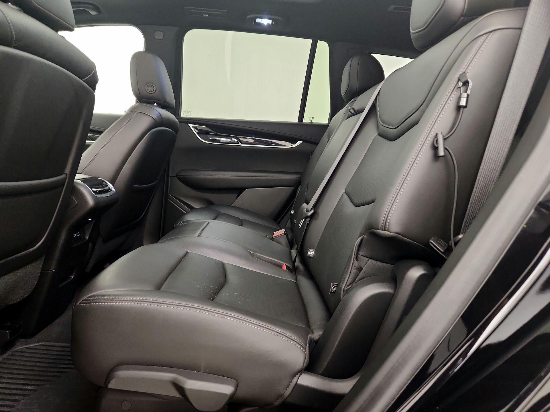 Thumbnail: 2020 Cadillac XT6 - 20