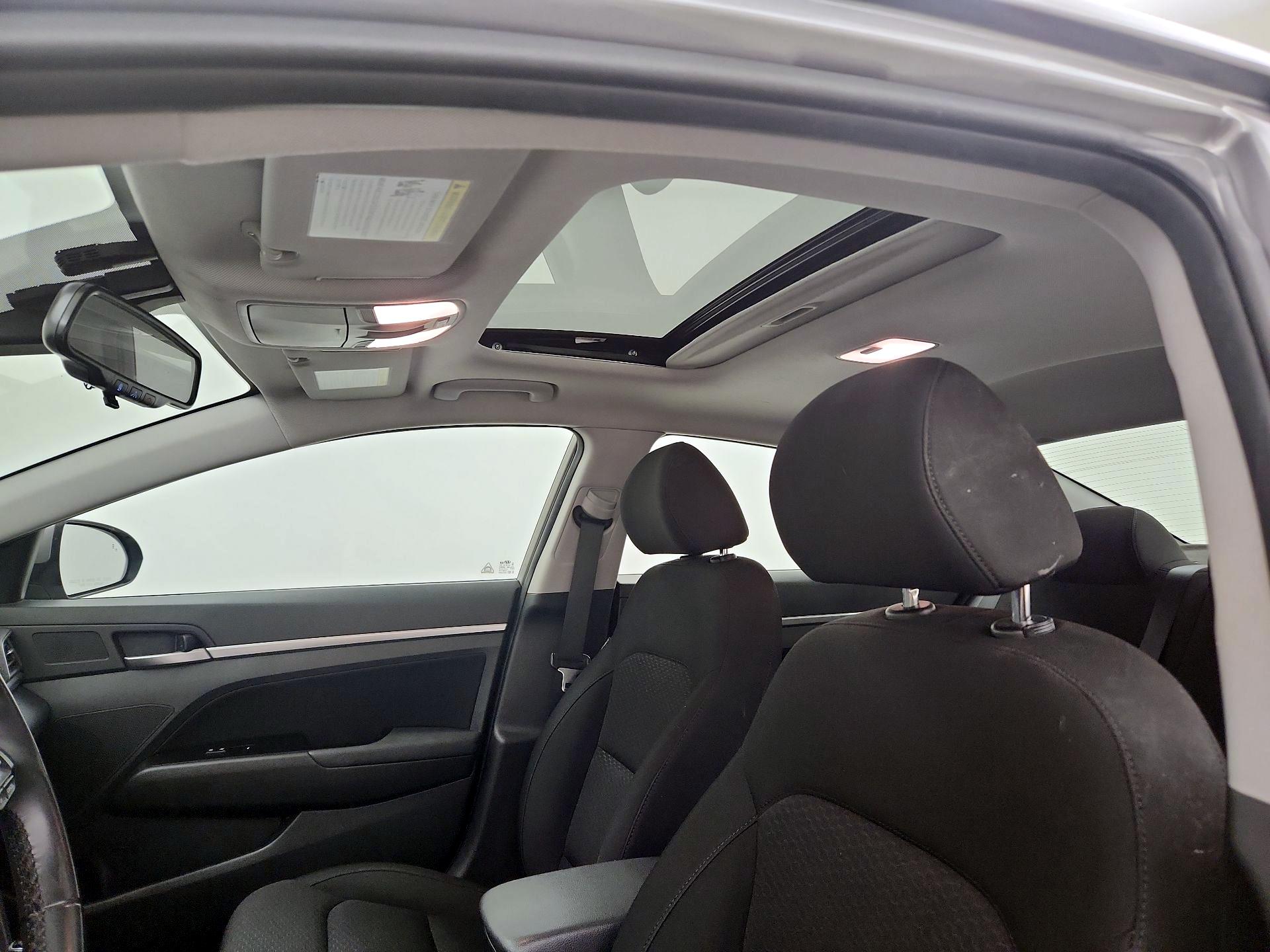 Thumbnail: 2020 Hyundai Elantra - 19