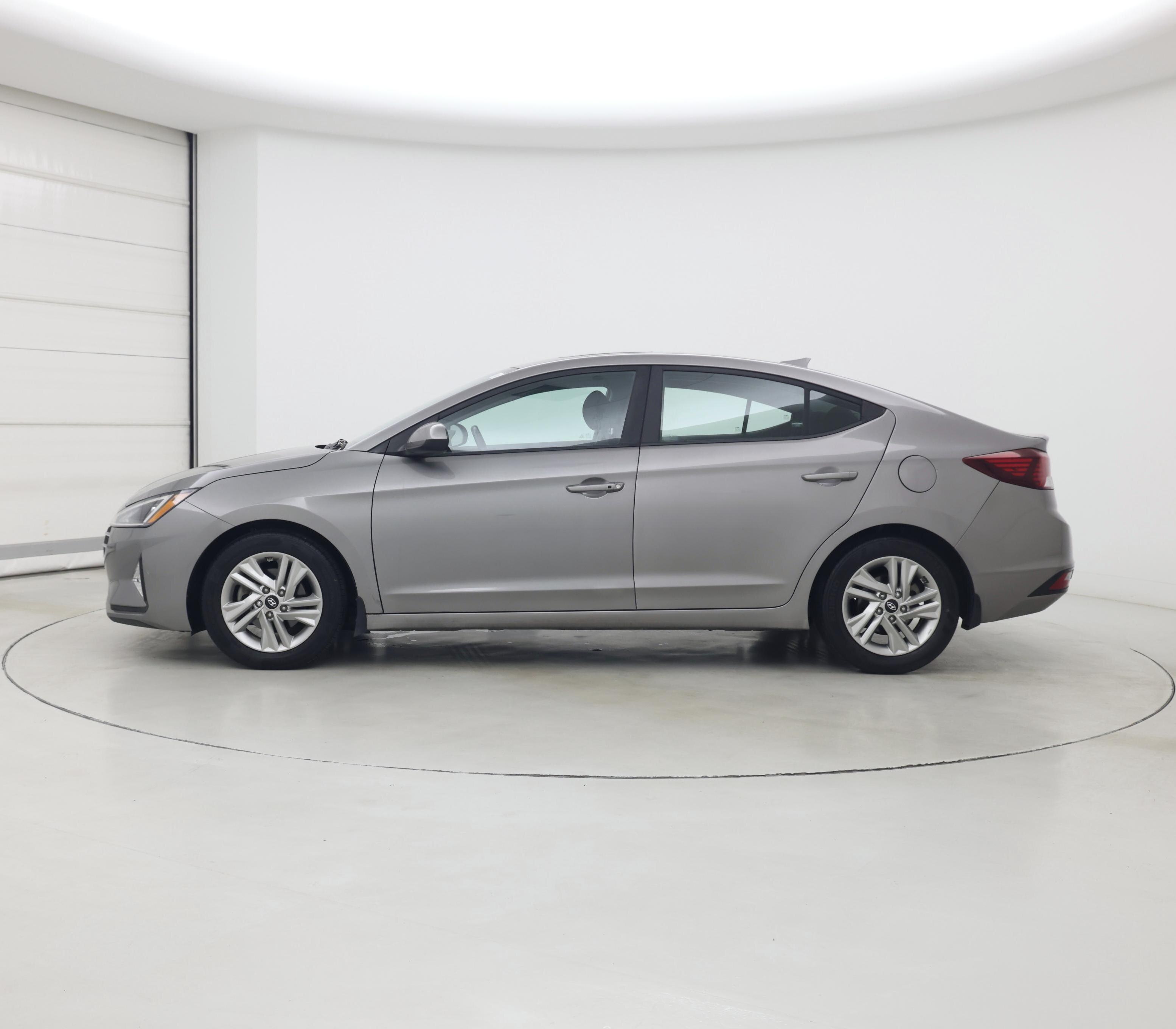 Thumbnail: 2020 Hyundai Elantra - 3