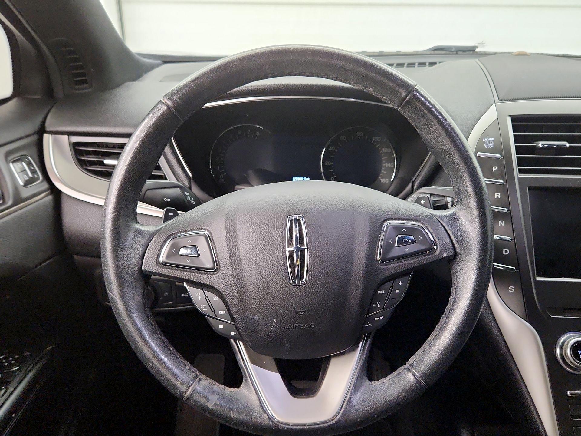 Thumbnail: 2017 Lincoln MKC - 10
