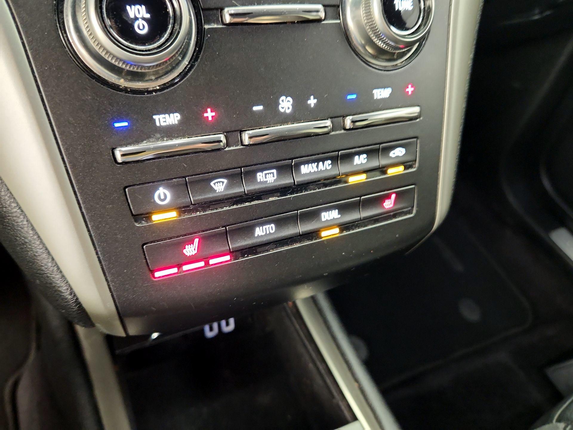 Thumbnail: 2017 Lincoln MKC - 16