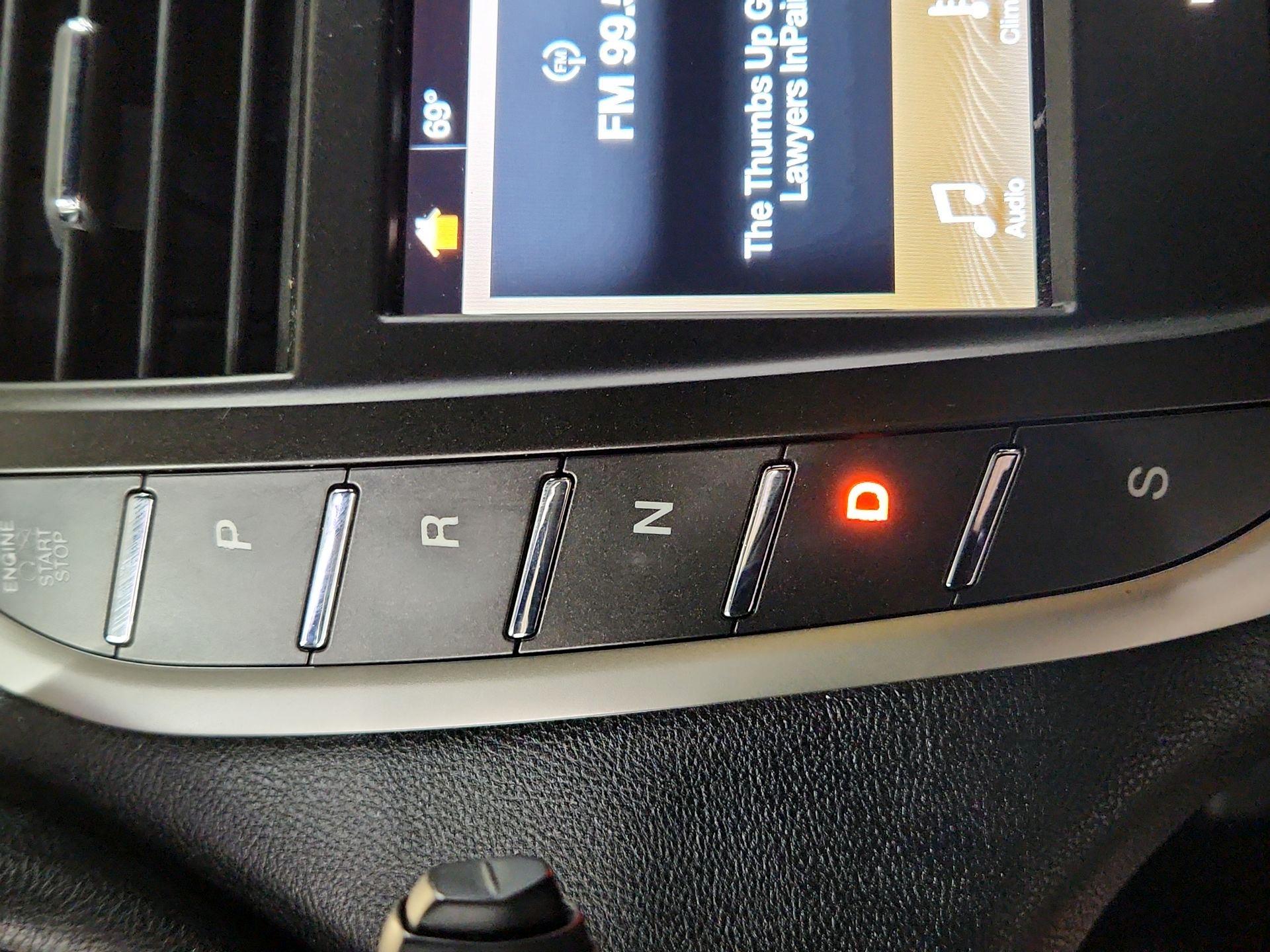 Thumbnail: 2017 Lincoln MKC - 17