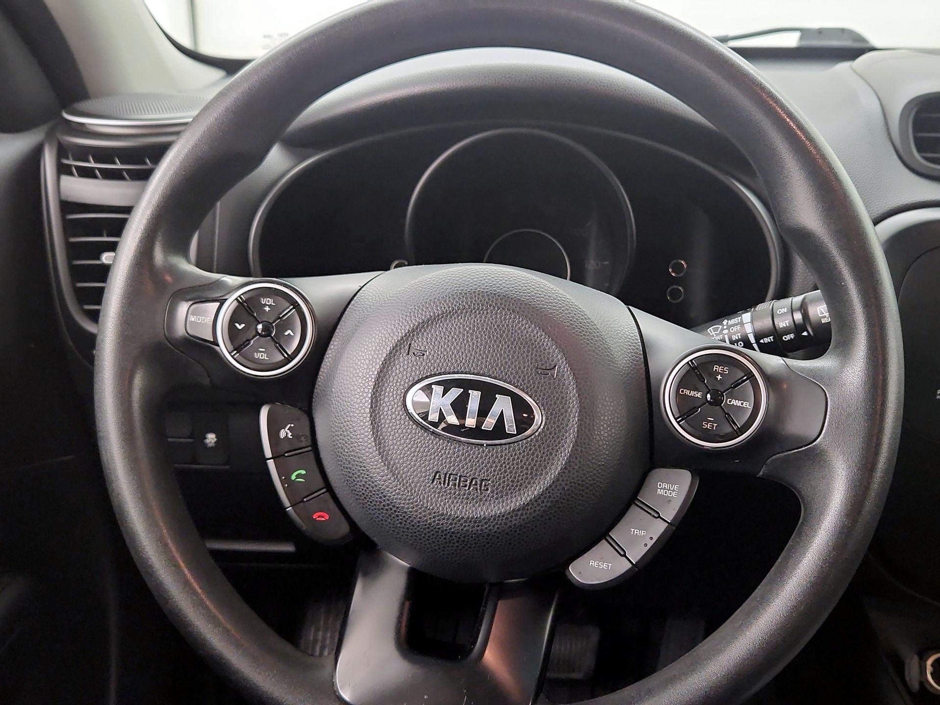 Thumbnail: 2017 Kia Soul - 10