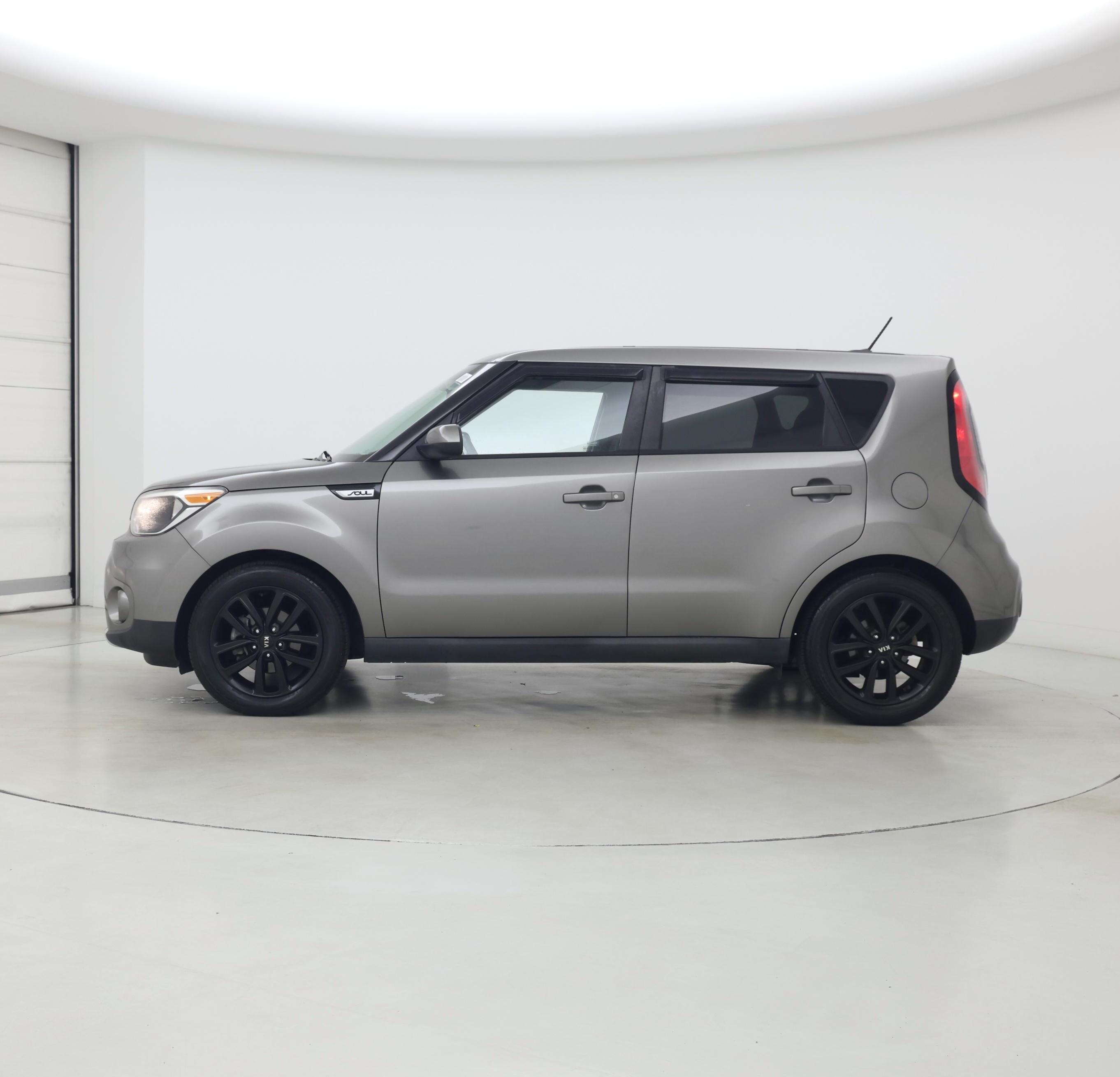 Thumbnail: 2017 Kia Soul - 3
