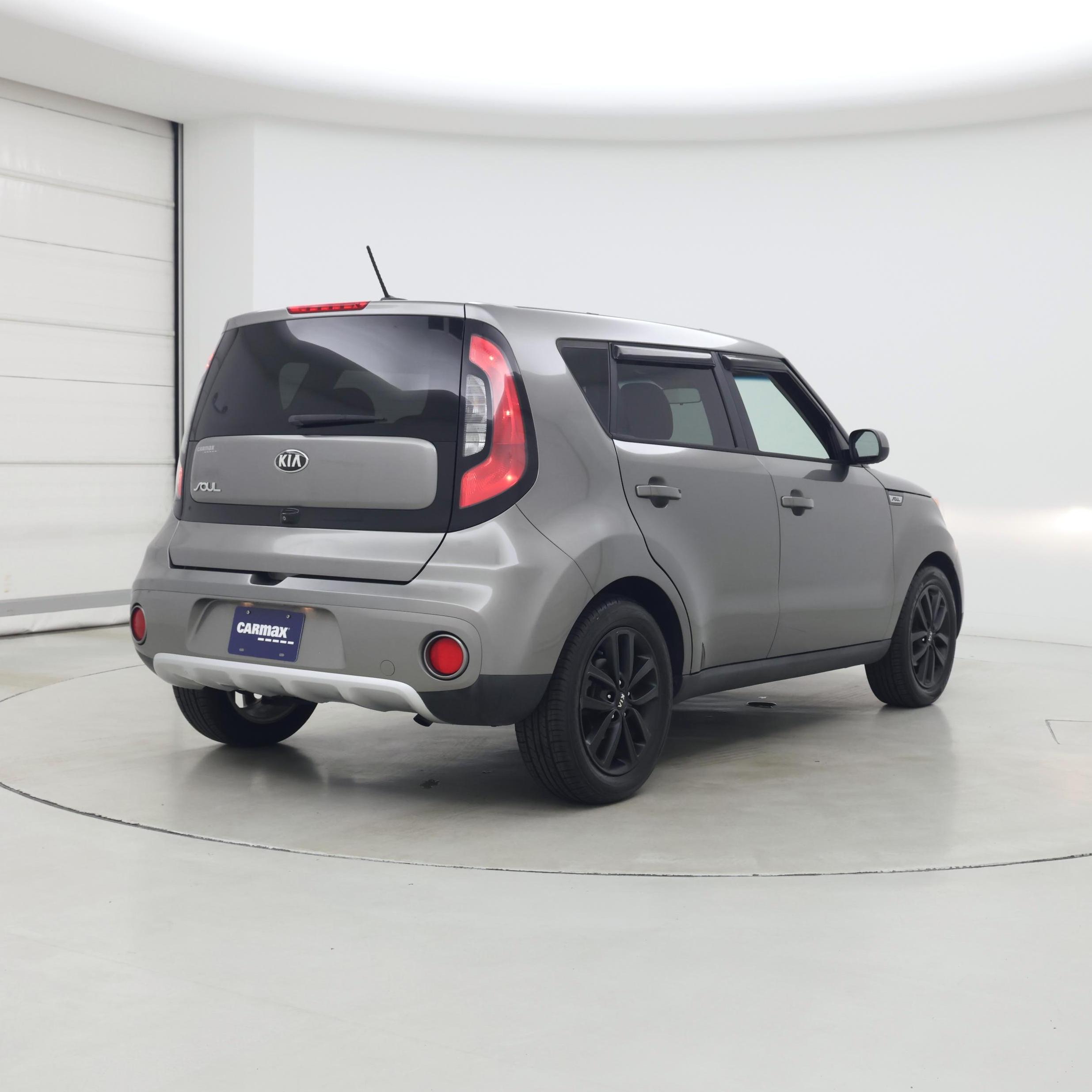 Thumbnail: 2017 Kia Soul - 8