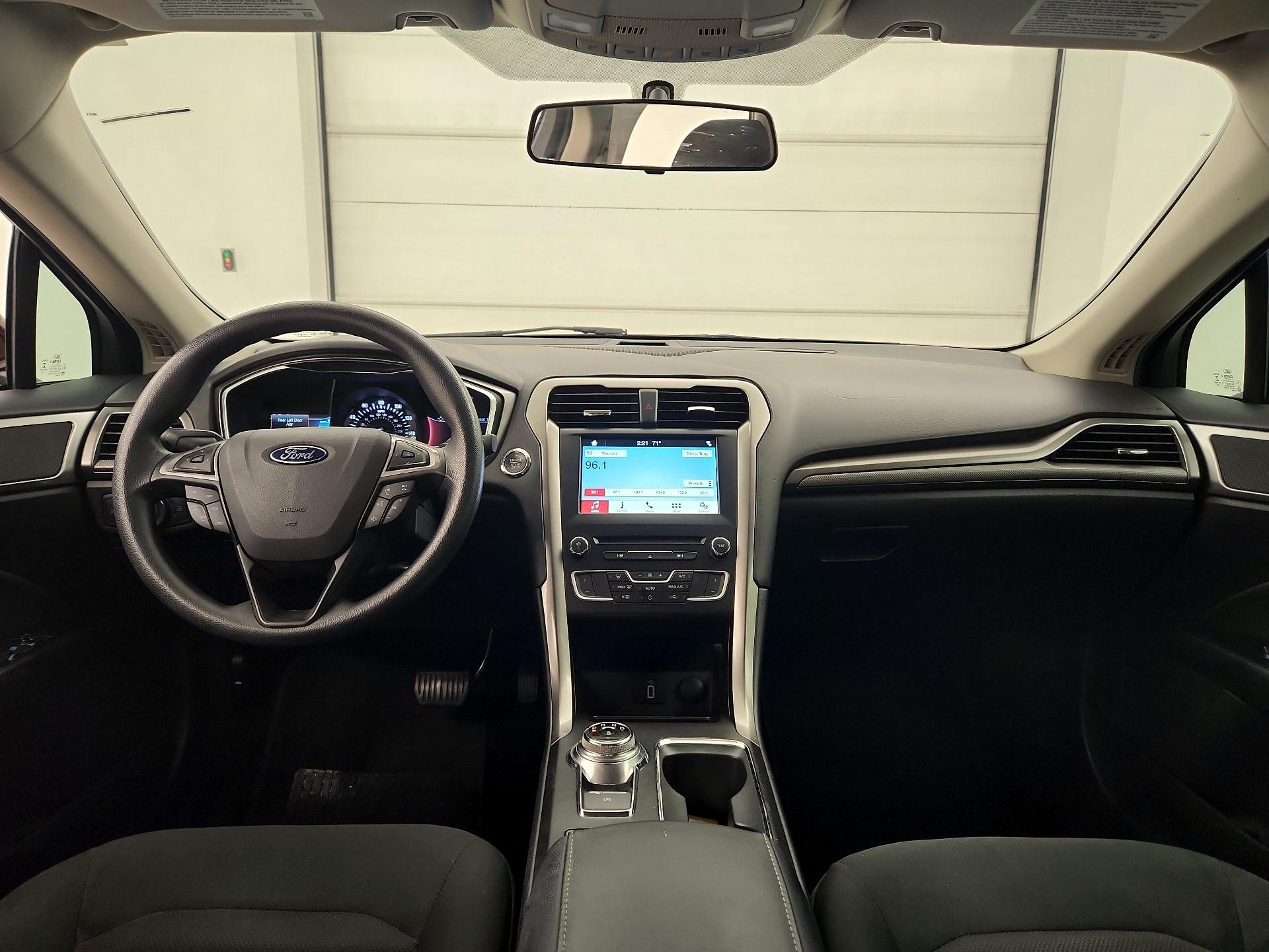 Thumbnail: 2017 Ford Fusion - 9