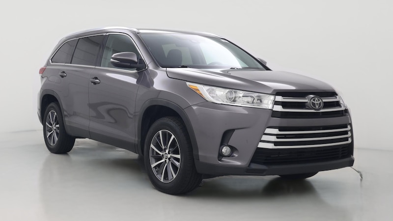 2019 Toyota Highlander XLE Hero Image