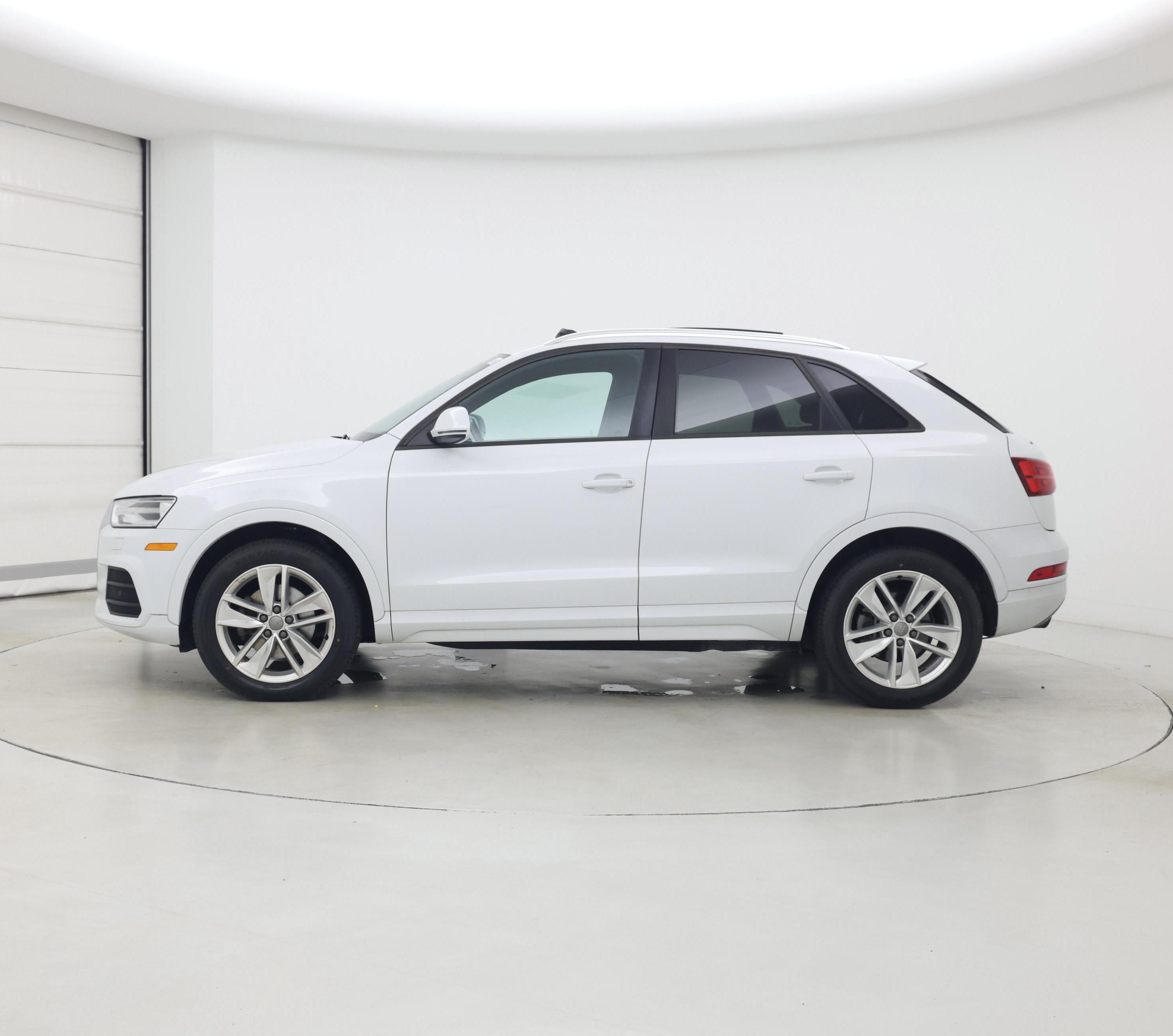 Thumbnail: 2017 Audi Q3 - 3