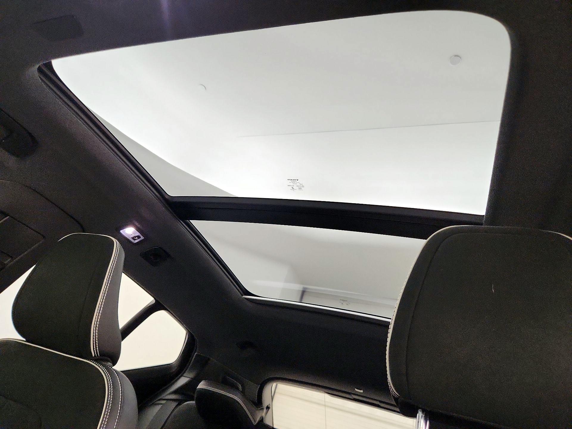 Thumbnail: 2019 Volvo XC40 - 19