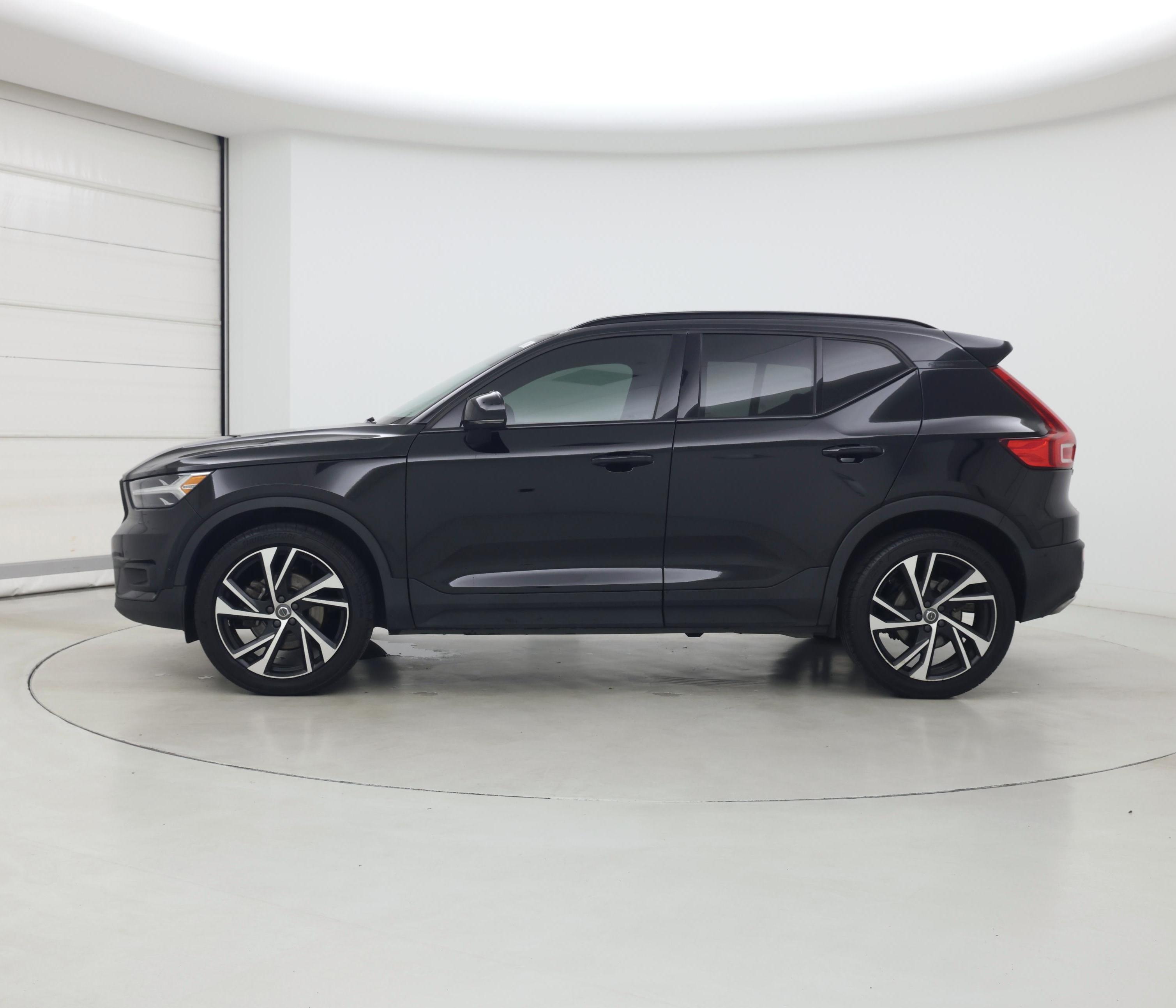 Thumbnail: 2019 Volvo XC40 - 3