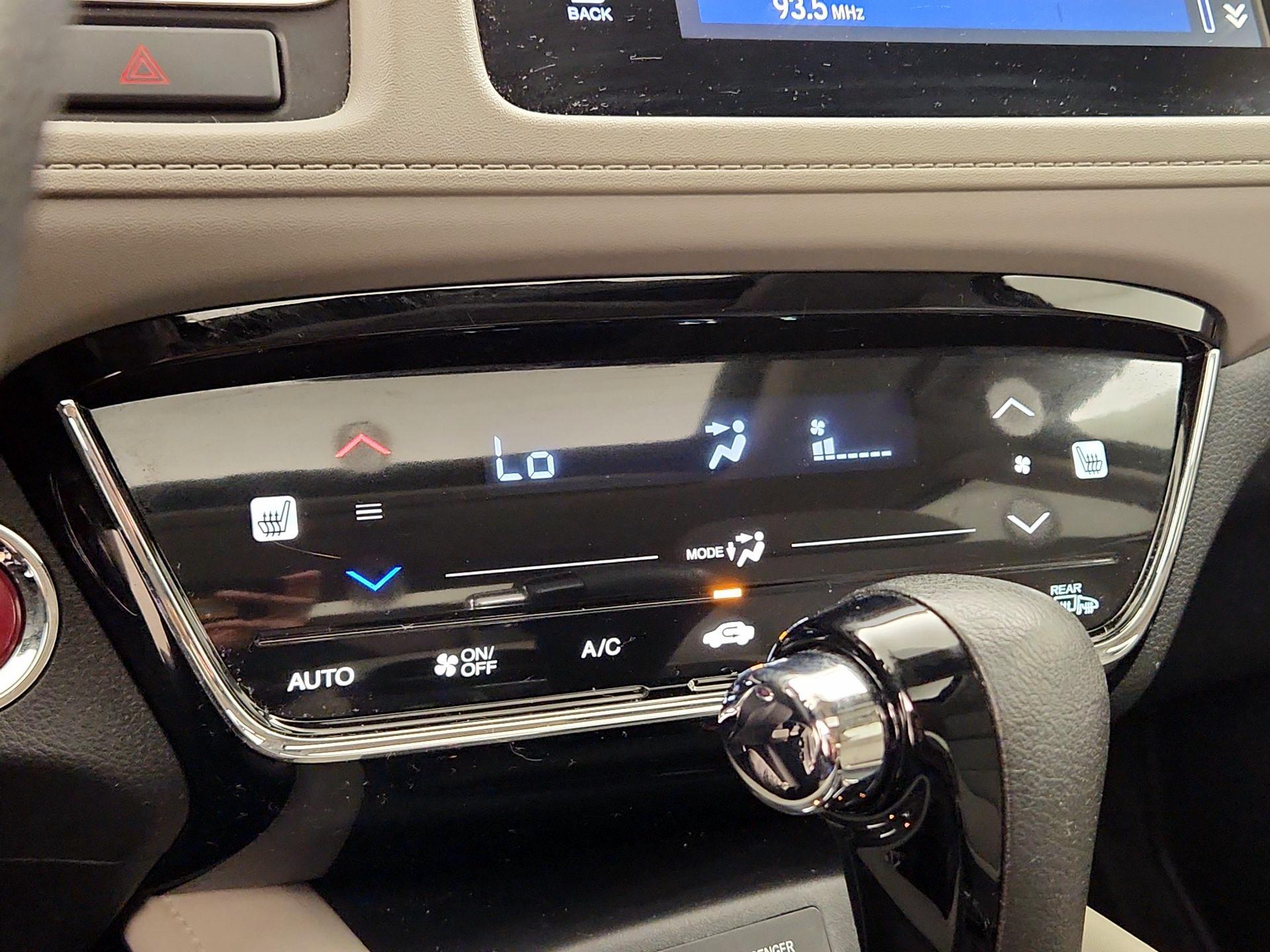 Thumbnail: 2018 Honda HR-V - 16