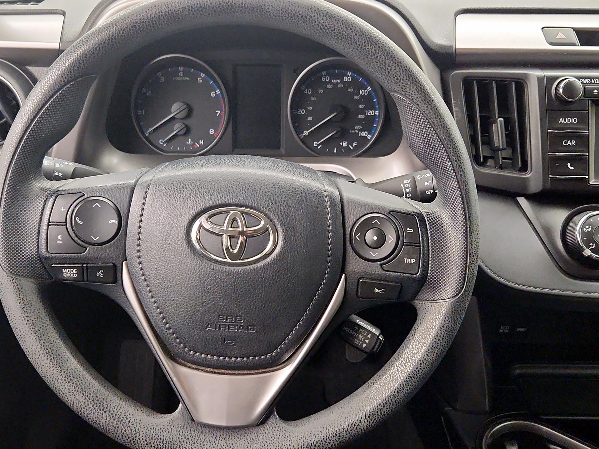 Thumbnail: 2017 Toyota RAV4 - 10