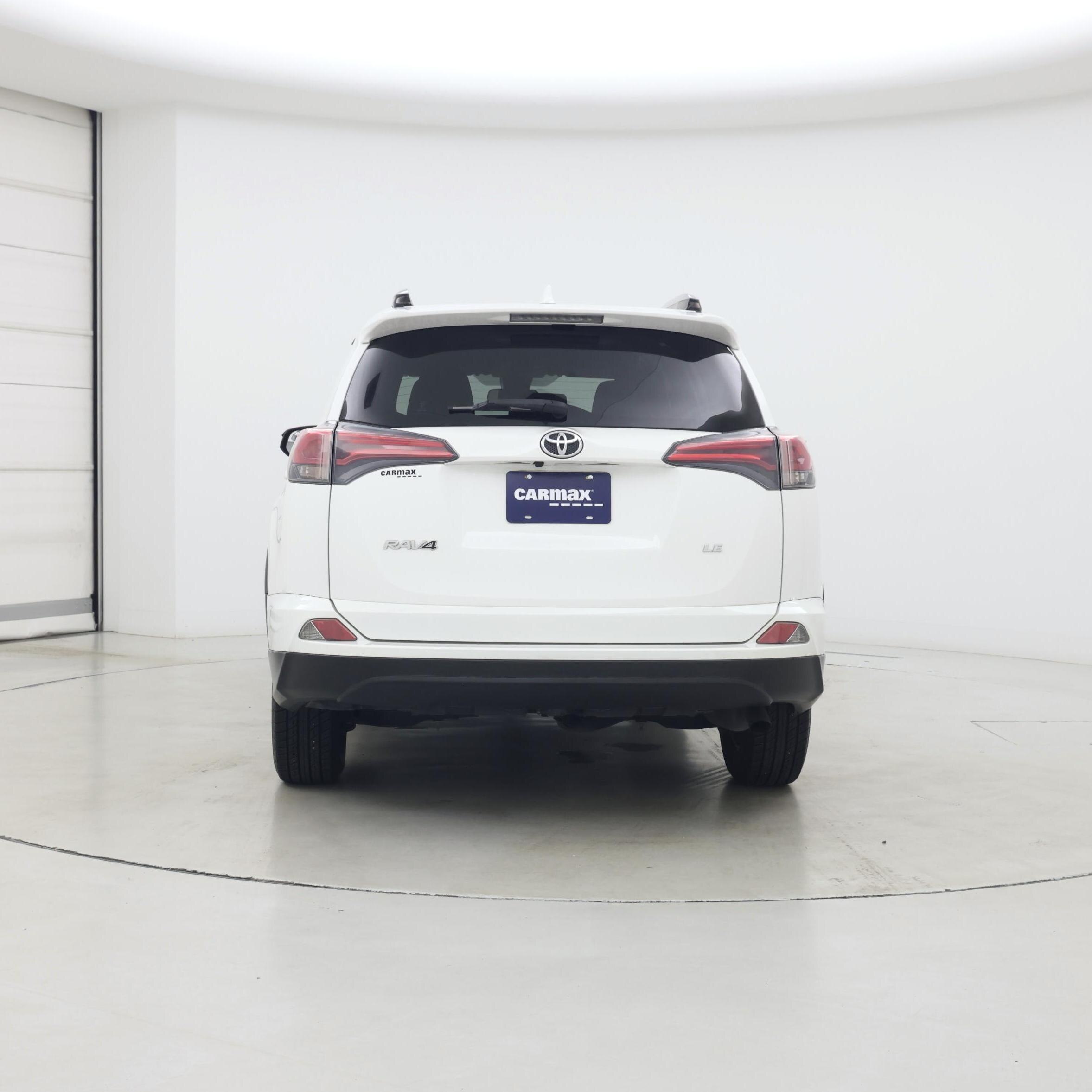 Thumbnail: 2017 Toyota RAV4 - 6