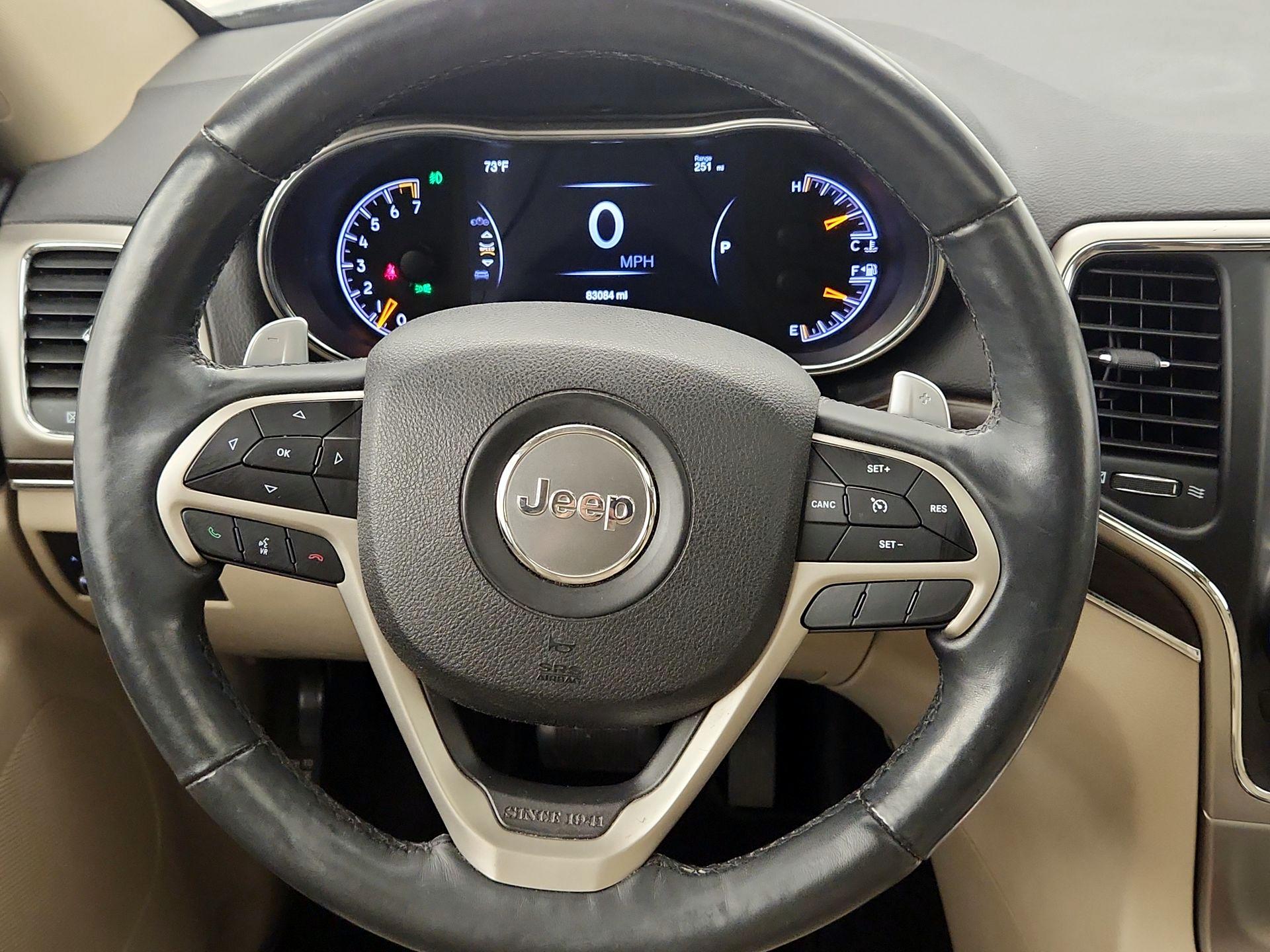 Thumbnail: 2017 Jeep Grand Cherokee - 10