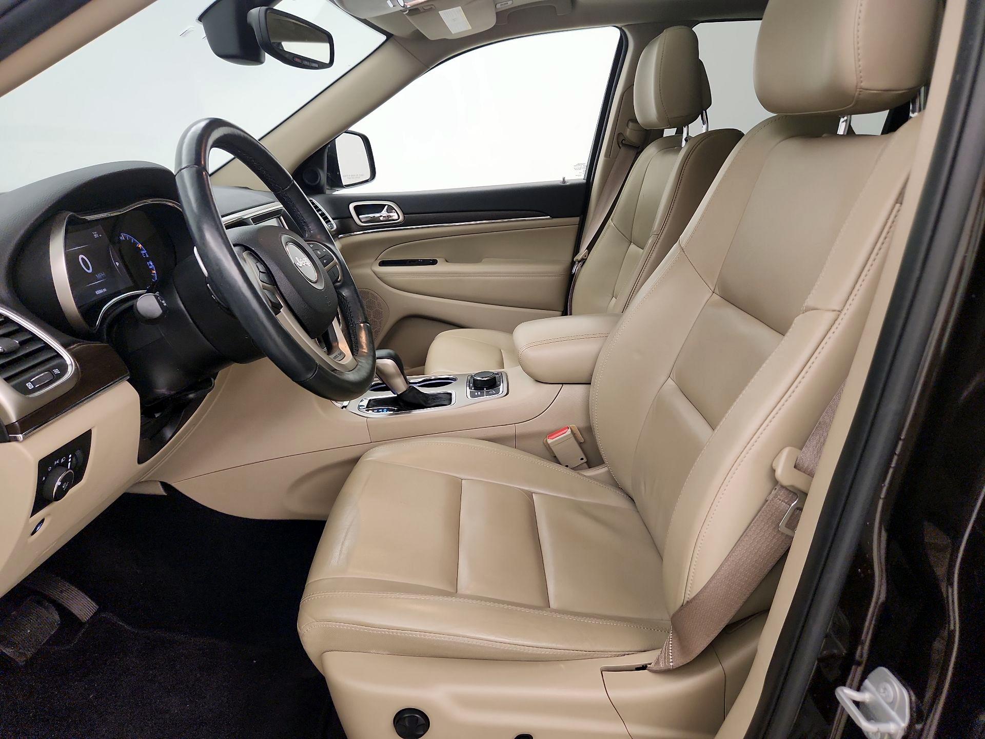 Thumbnail: 2017 Jeep Grand Cherokee - 11