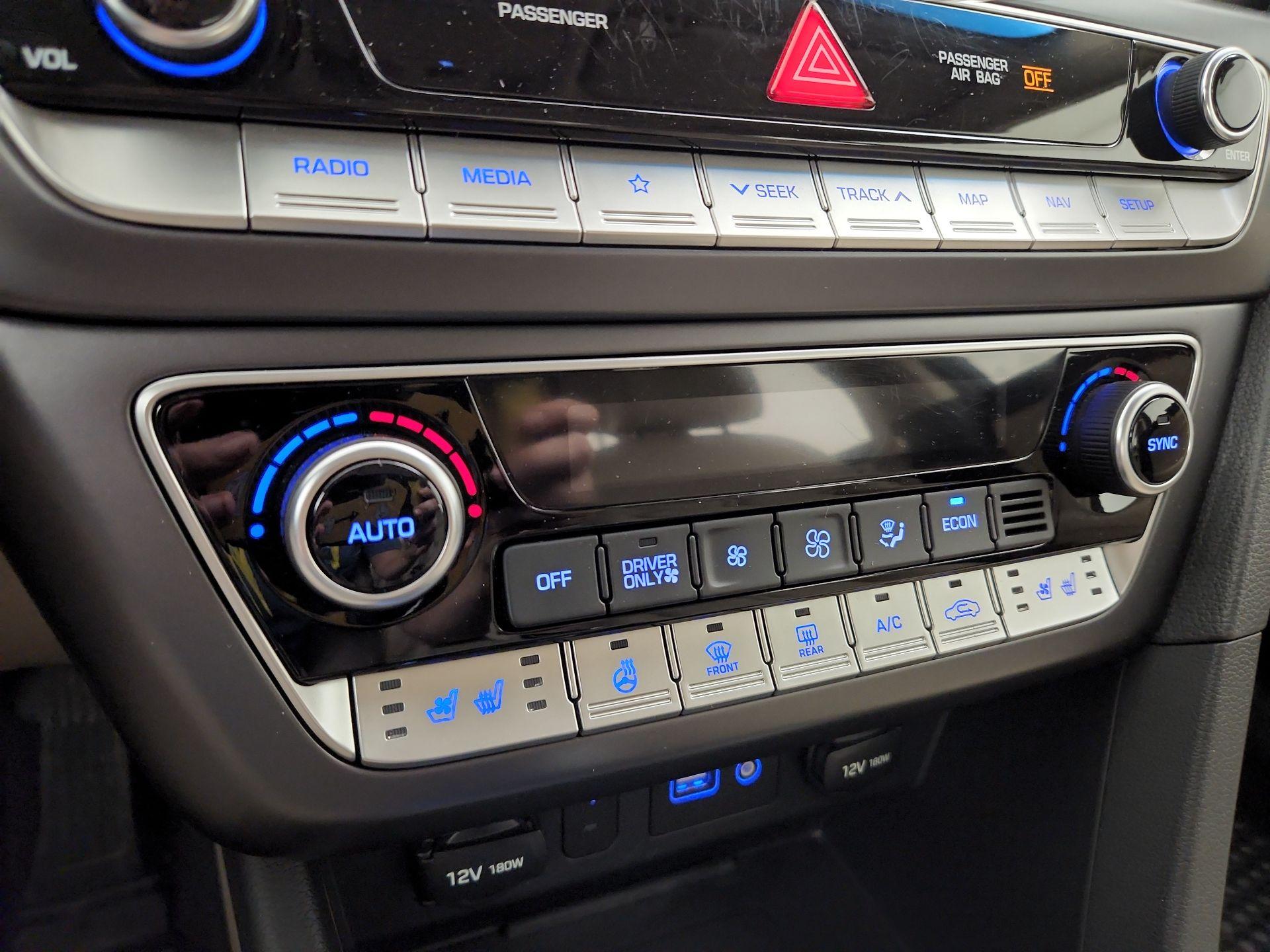 Thumbnail: 2019 Hyundai Sonata - 17